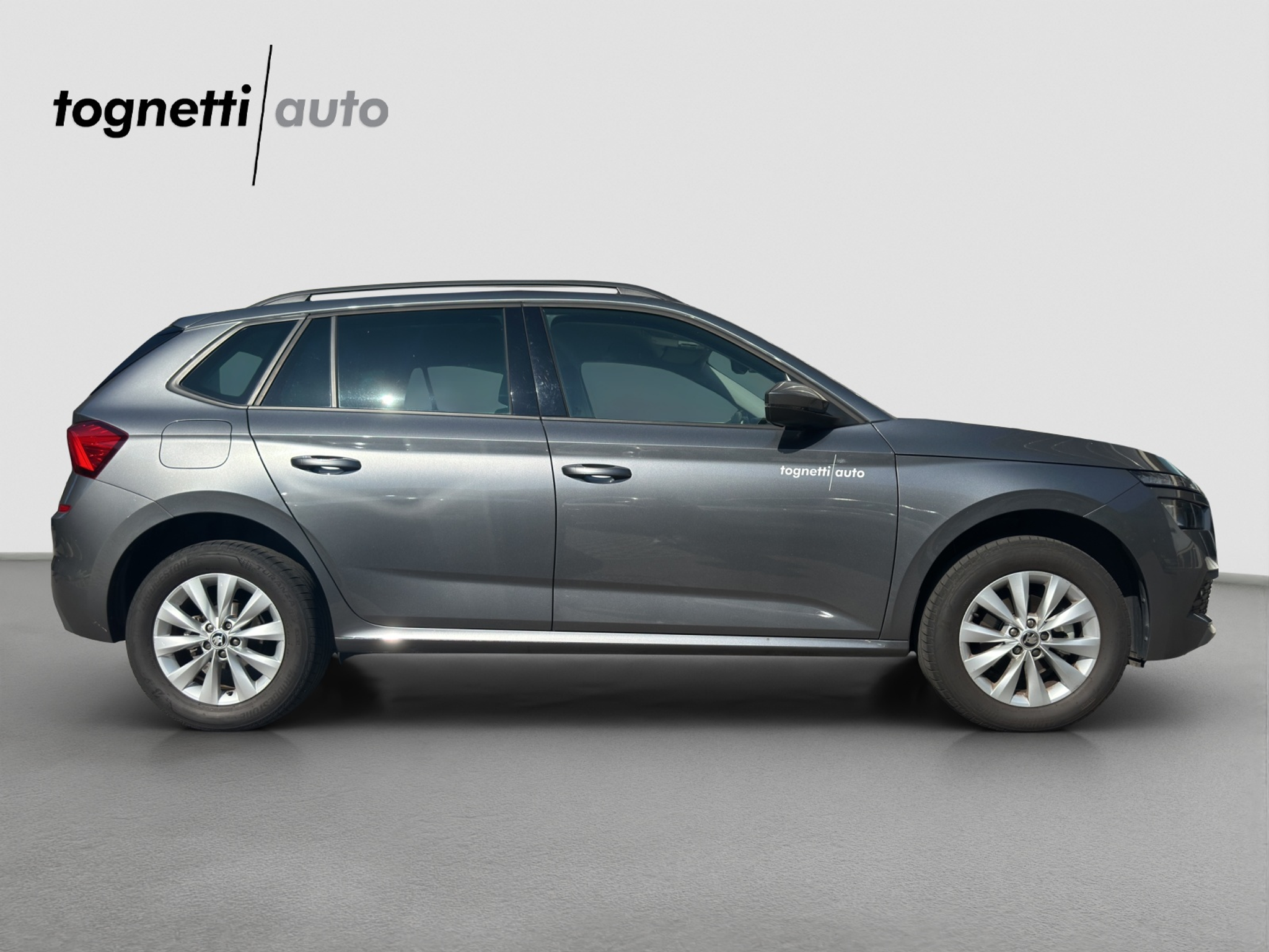 listing desktop thumbnail image 2