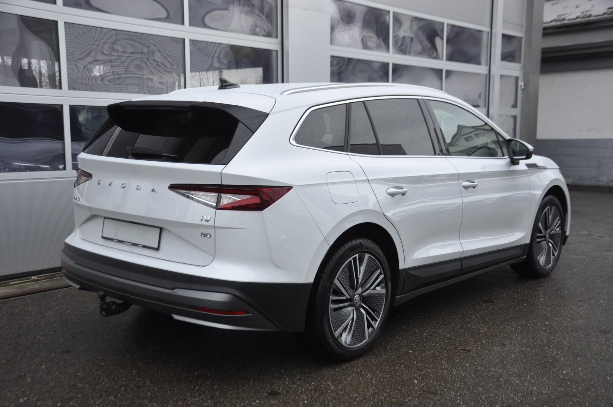 listing desktop thumbnail image 3