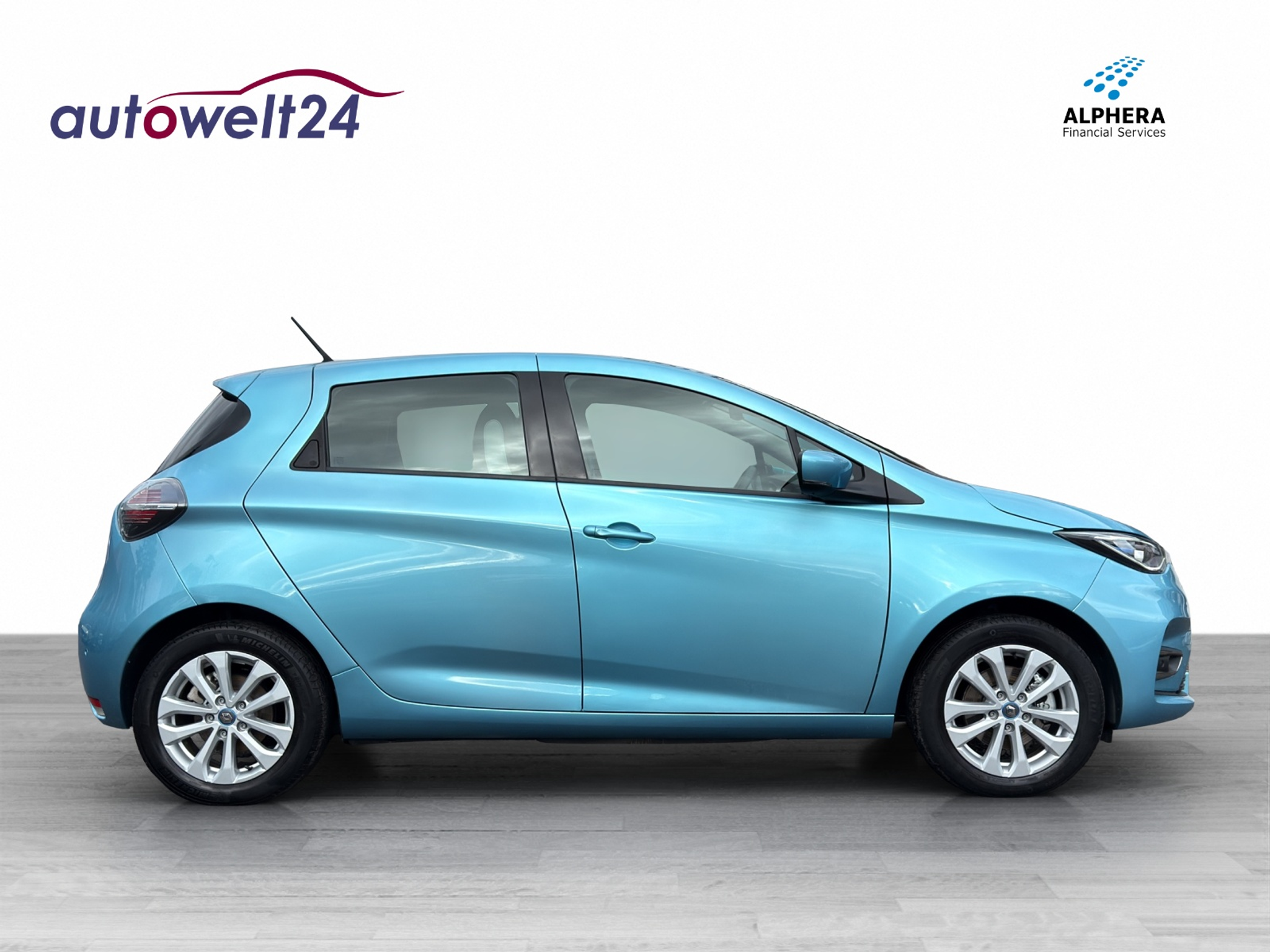 listing desktop thumbnail image 3