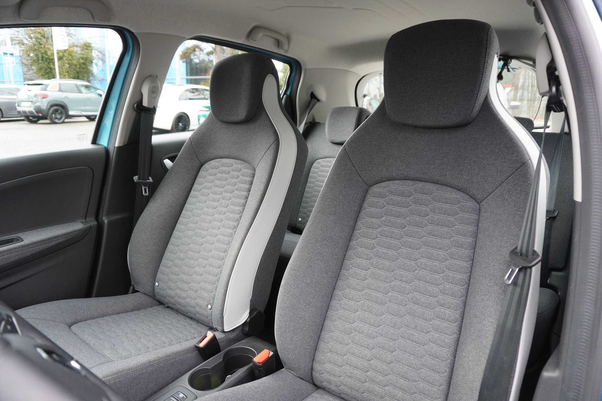 listing desktop thumbnail image 10