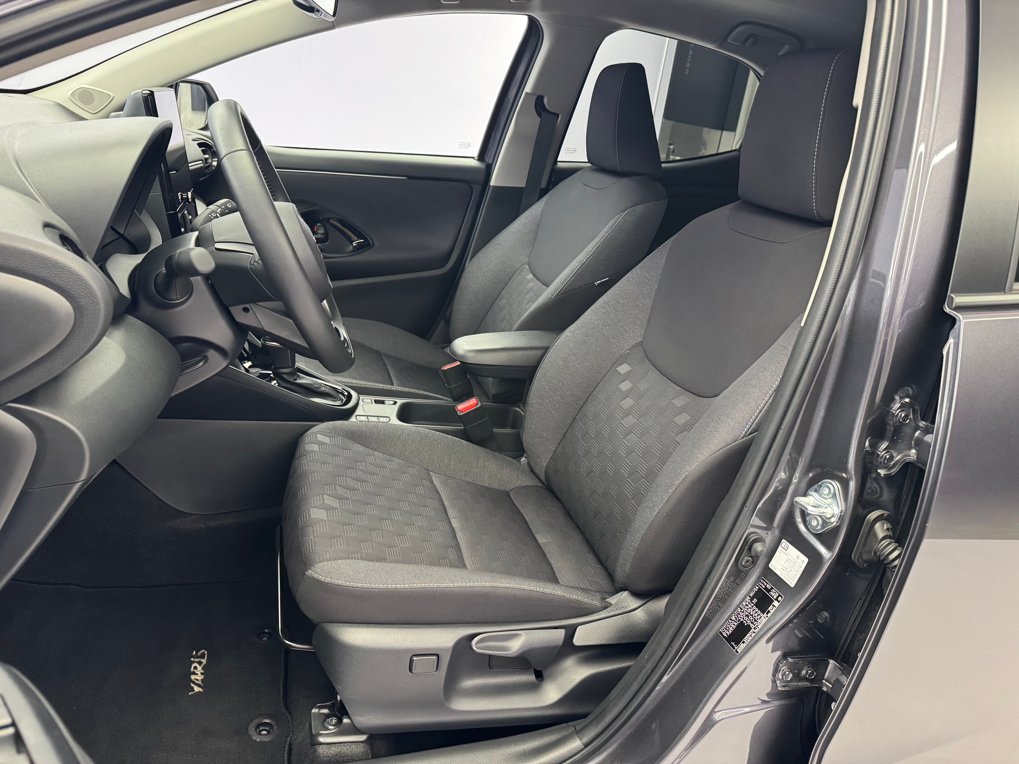 listing desktop thumbnail image 8