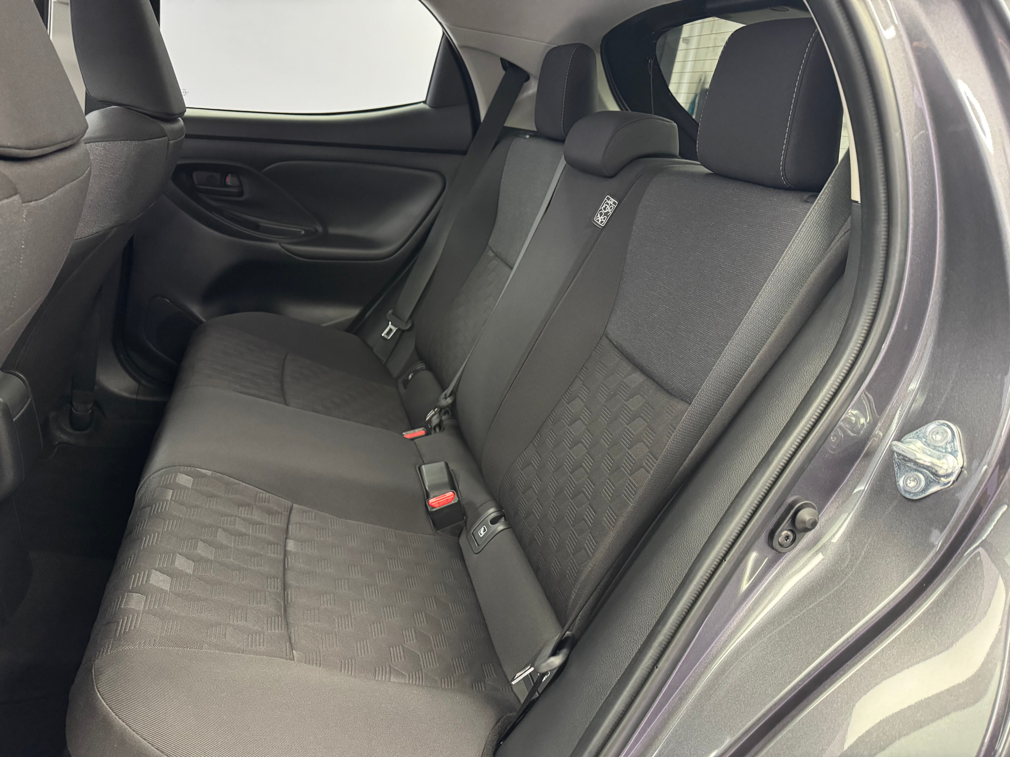 listing desktop thumbnail image 9