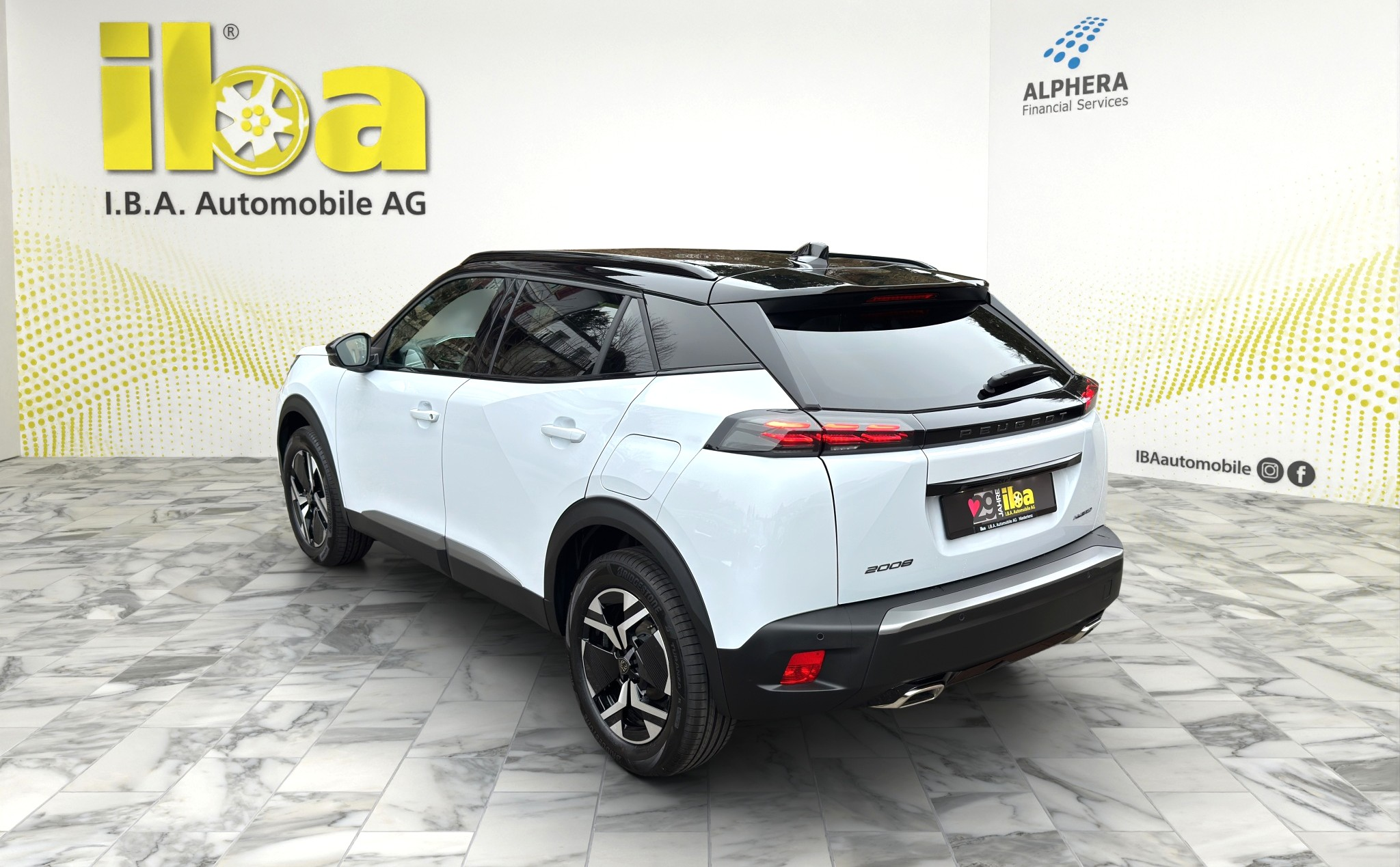 listing desktop thumbnail image 2