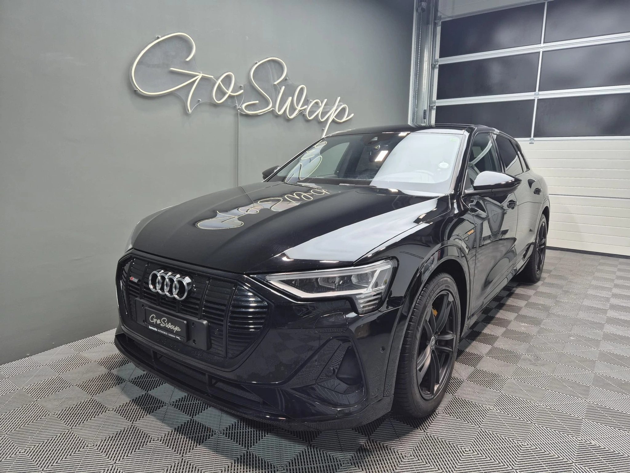 listing desktop thumbnail image 8