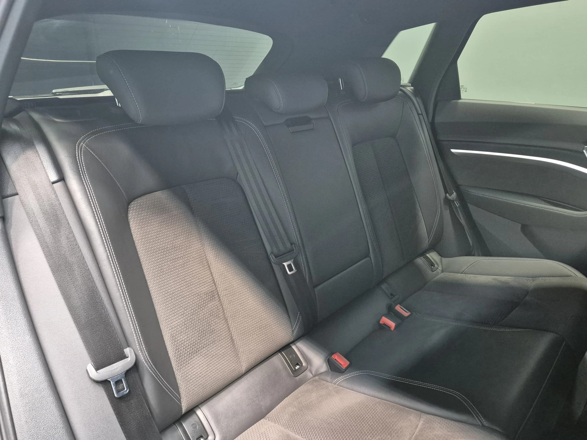 listing desktop thumbnail image 13