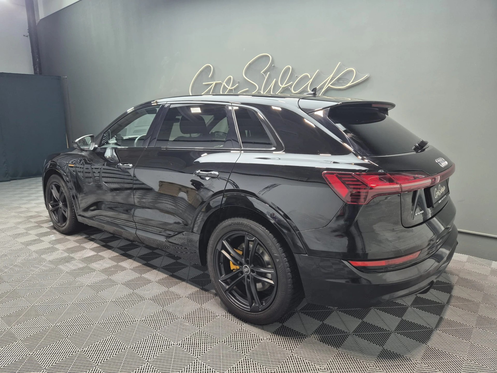 listing desktop thumbnail image 5