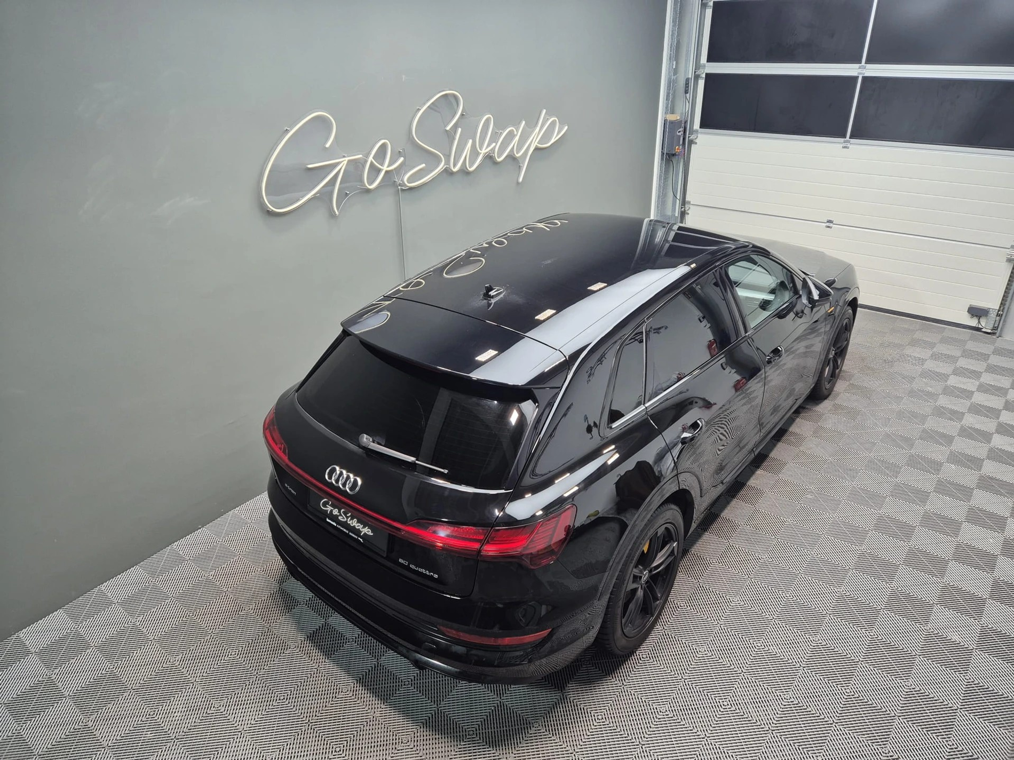 listing desktop thumbnail image 2