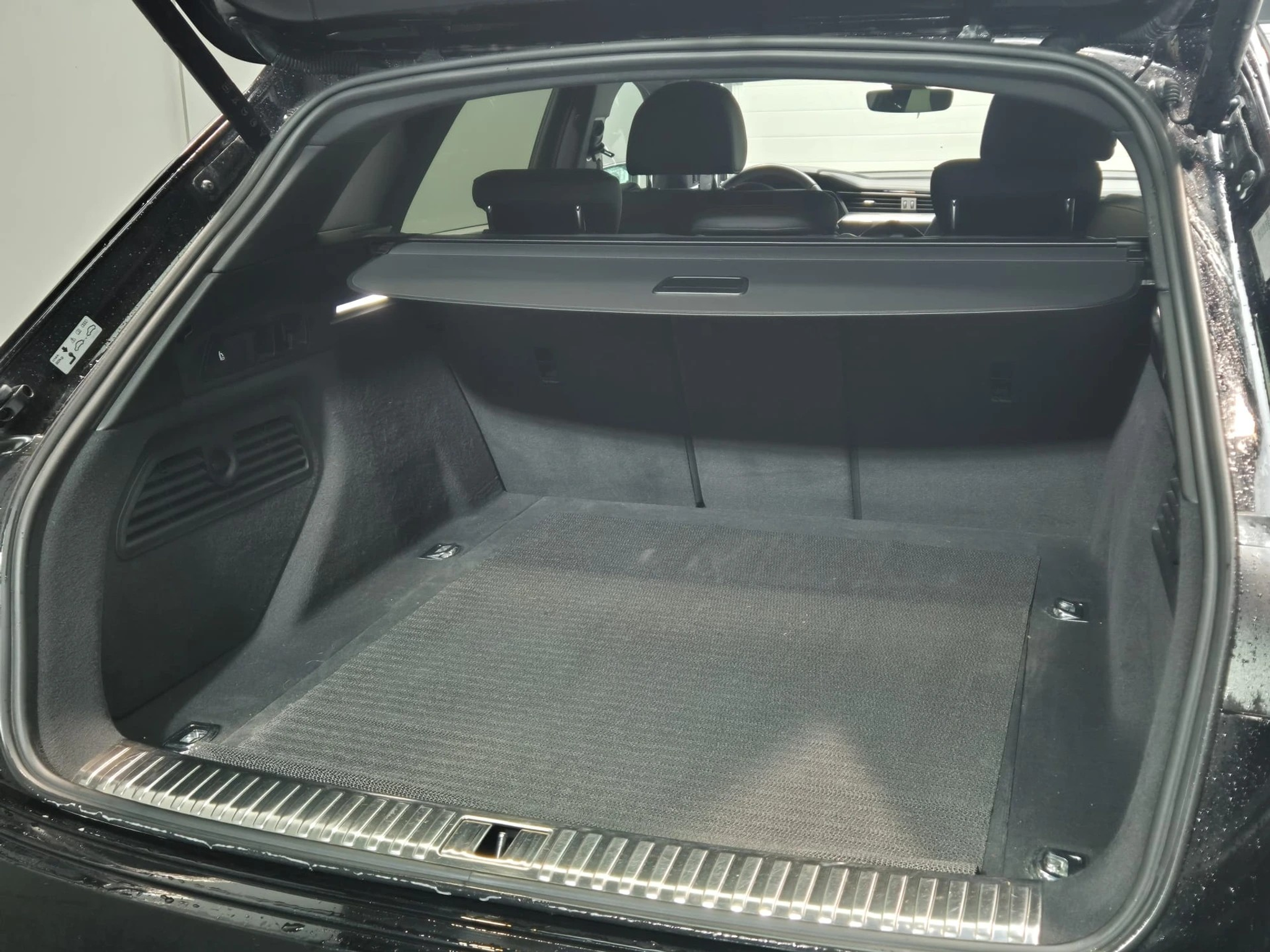 listing desktop thumbnail image 11