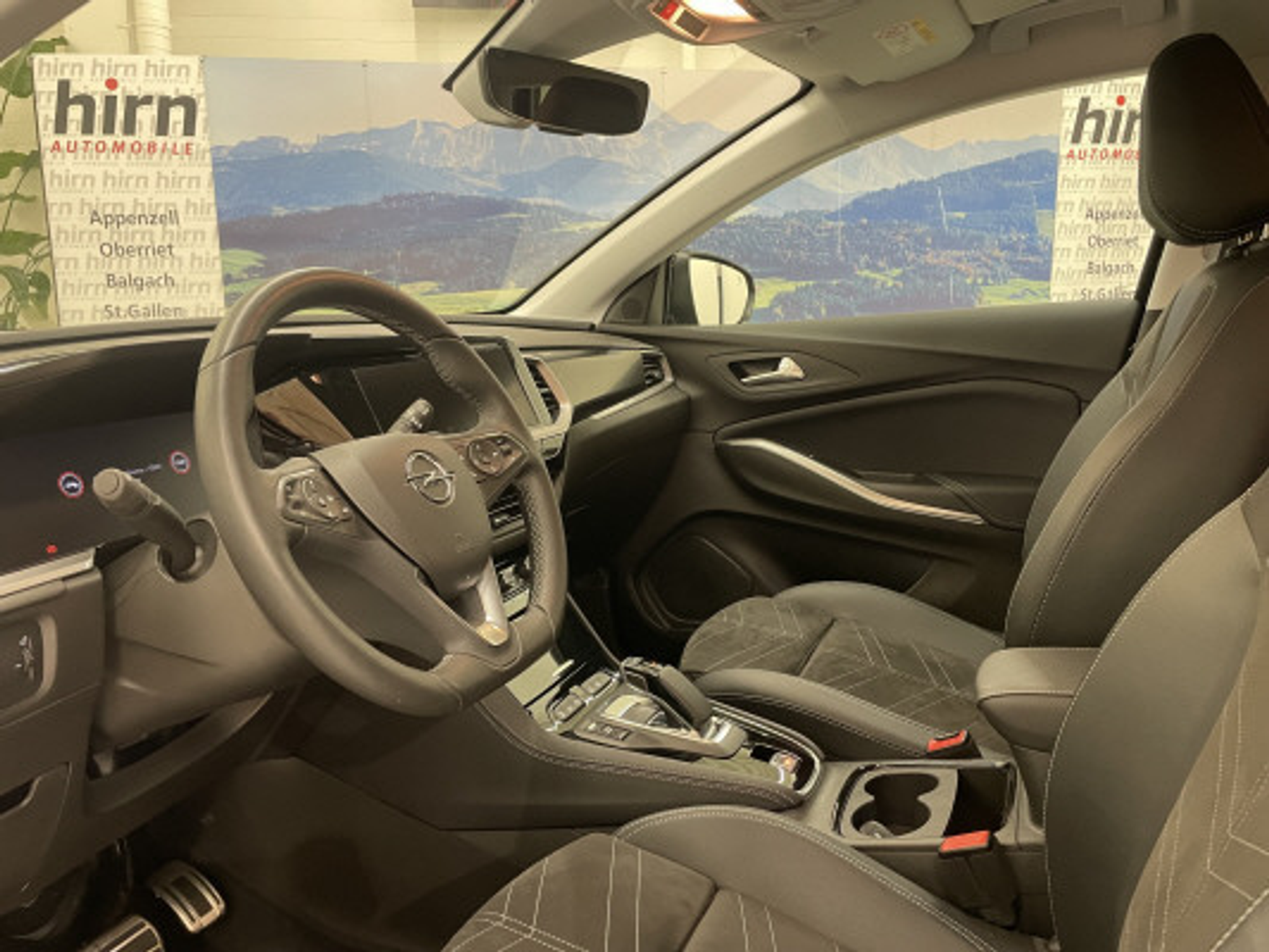 listing desktop thumbnail image 4