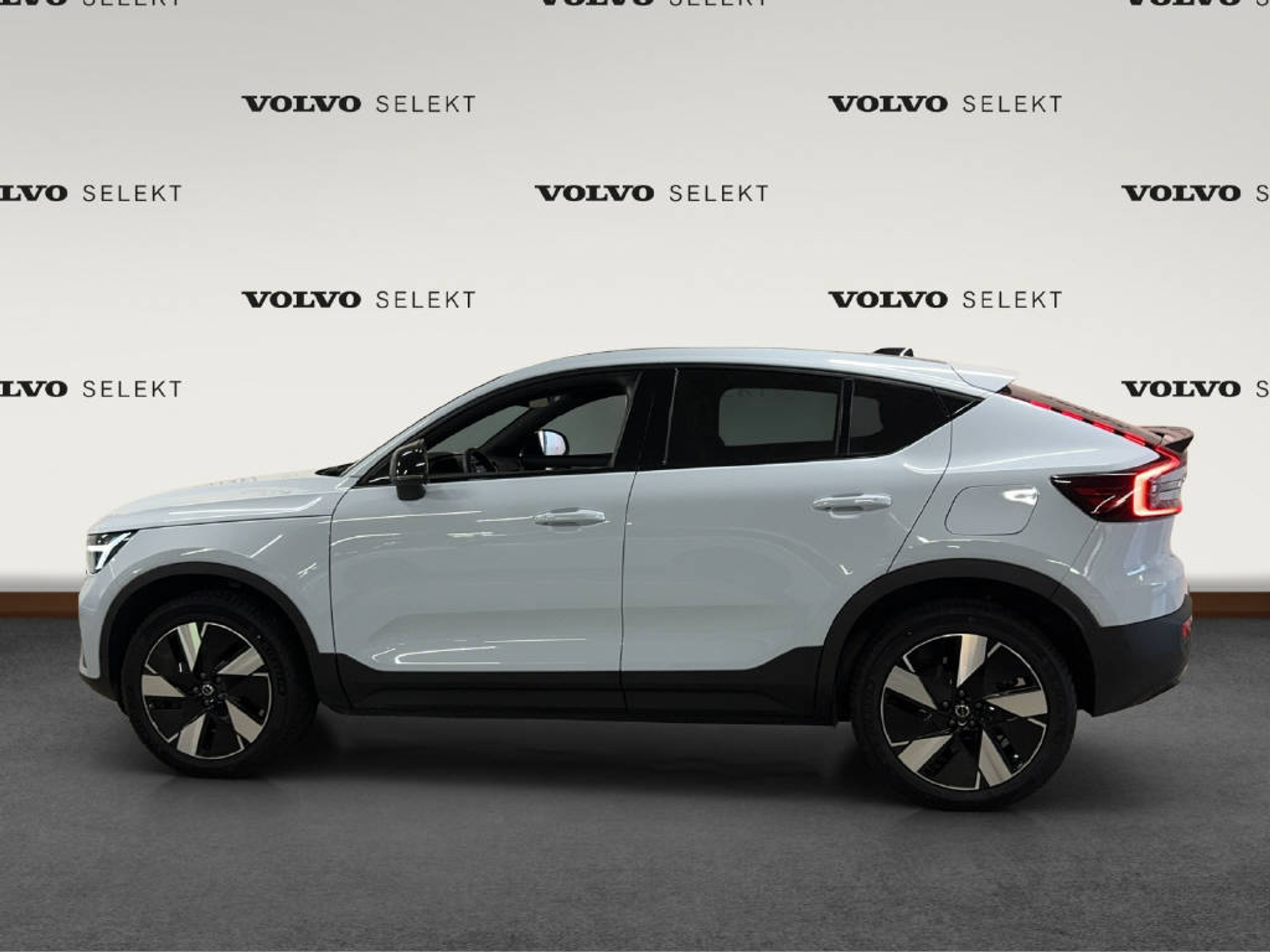 listing desktop thumbnail image 1