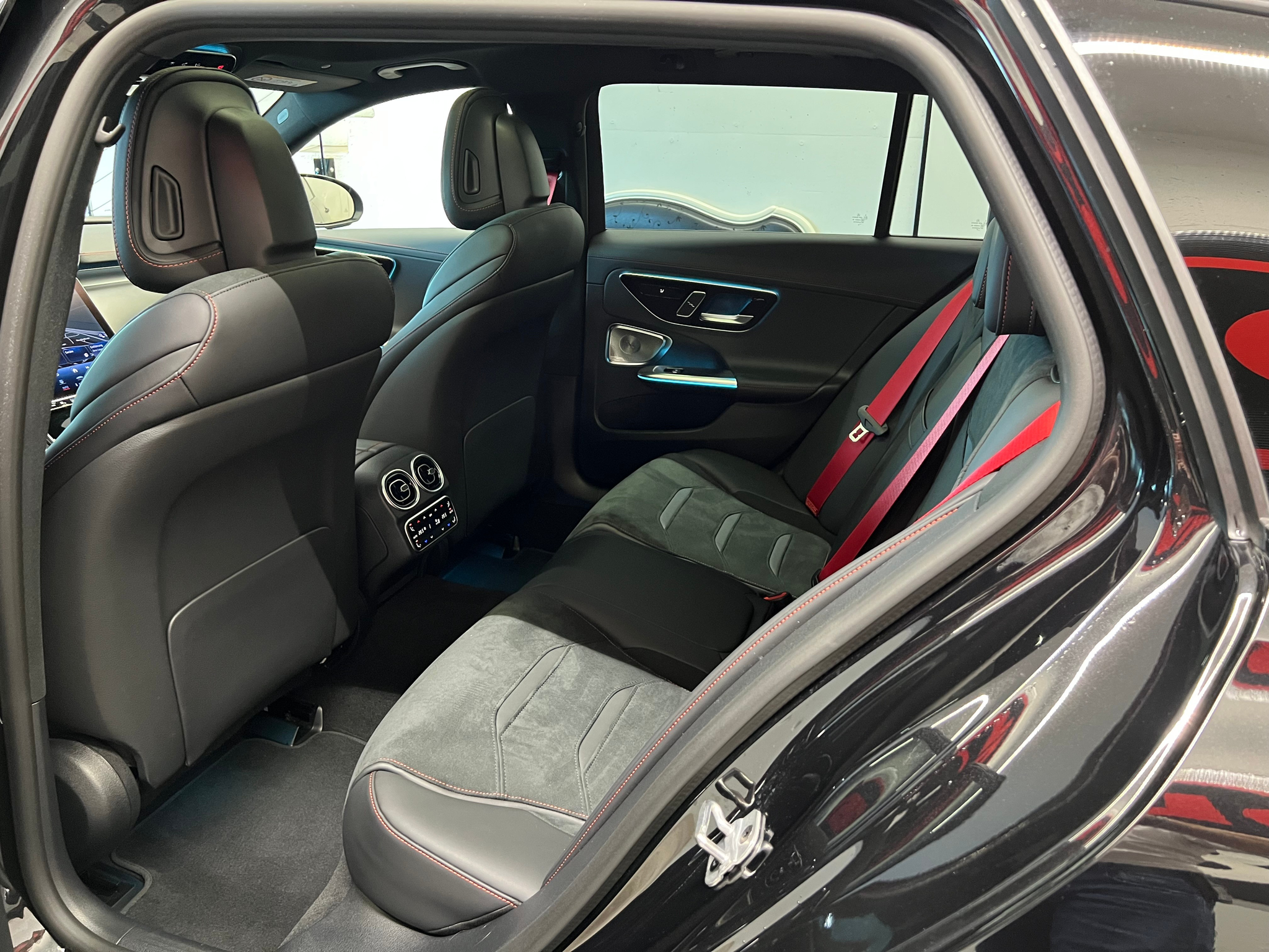 listing desktop thumbnail image 16