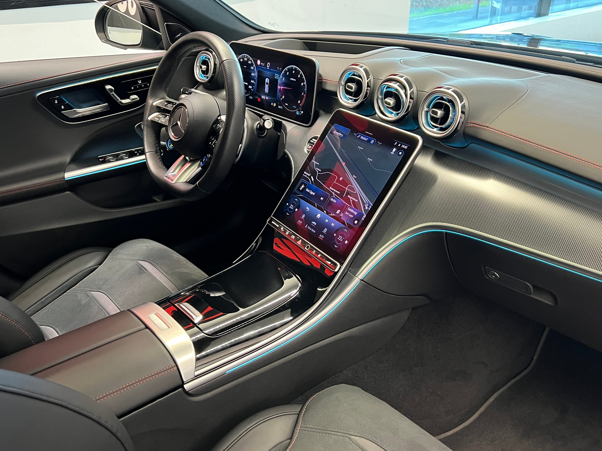 listing desktop thumbnail image 22