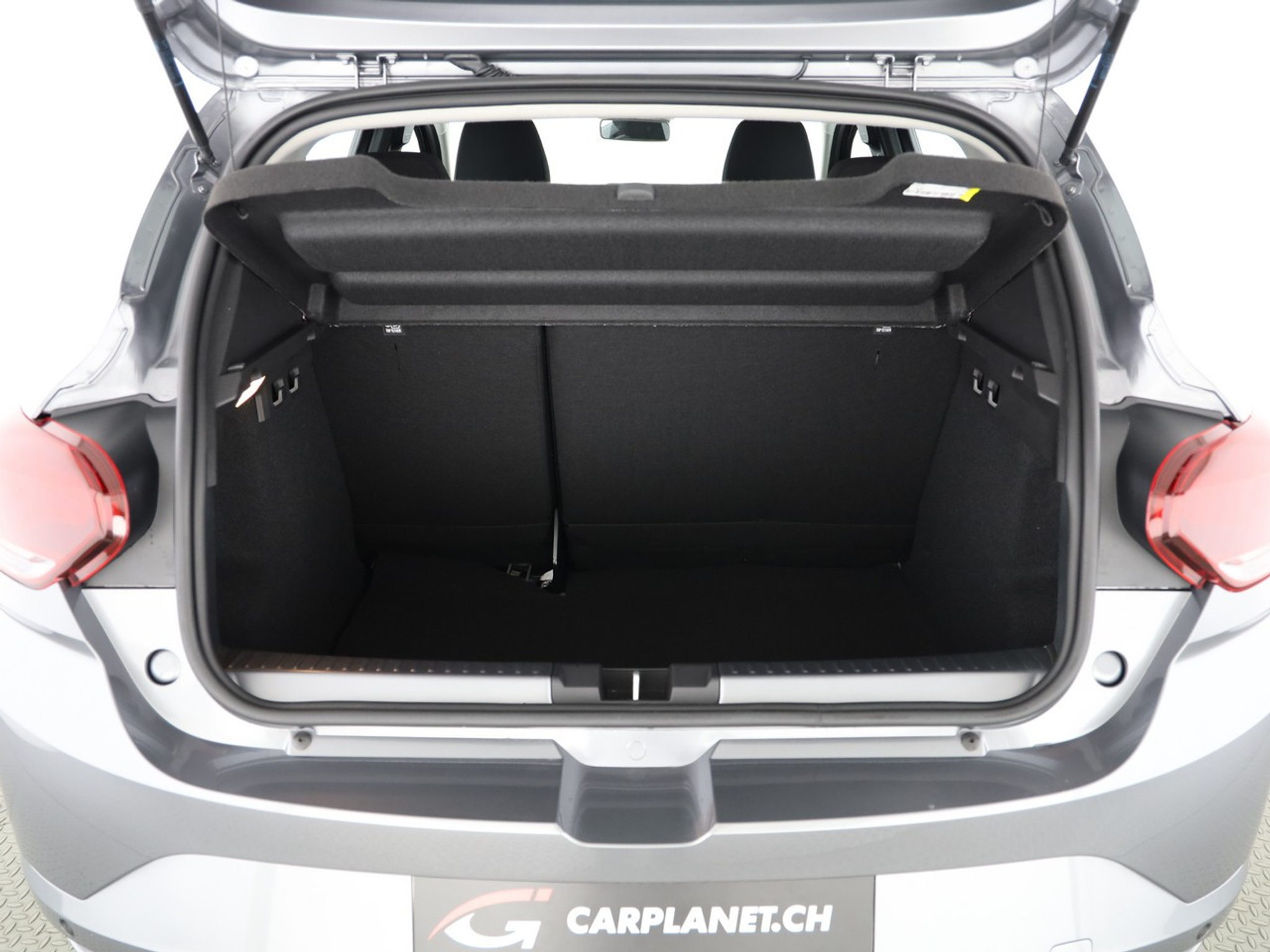 listing desktop thumbnail image 8