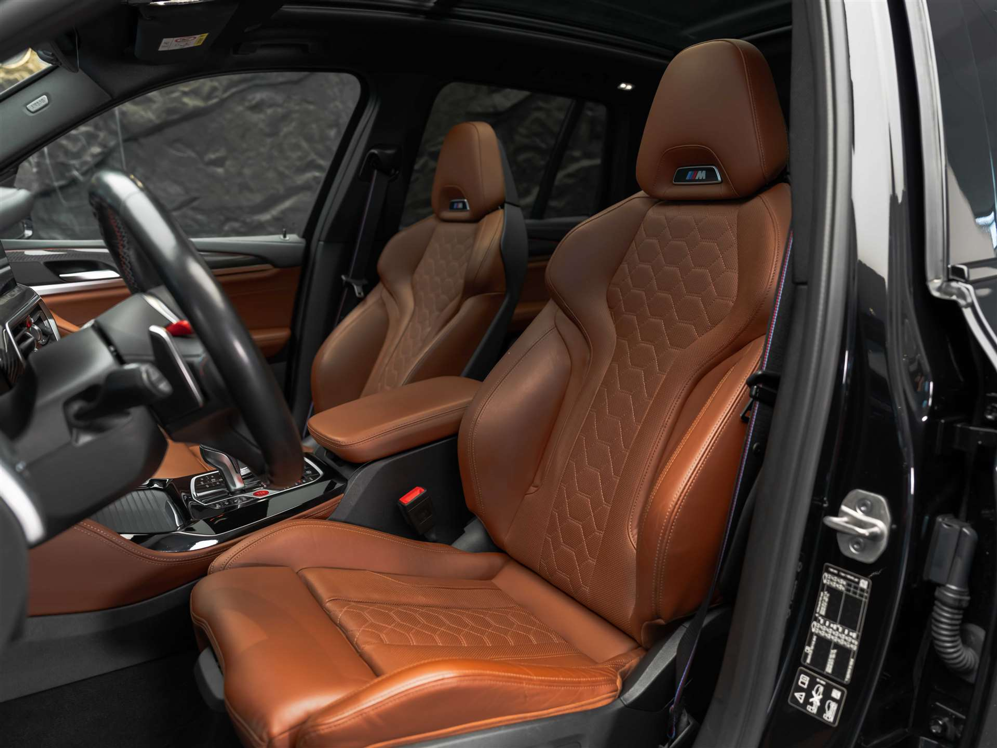 listing desktop thumbnail image 11