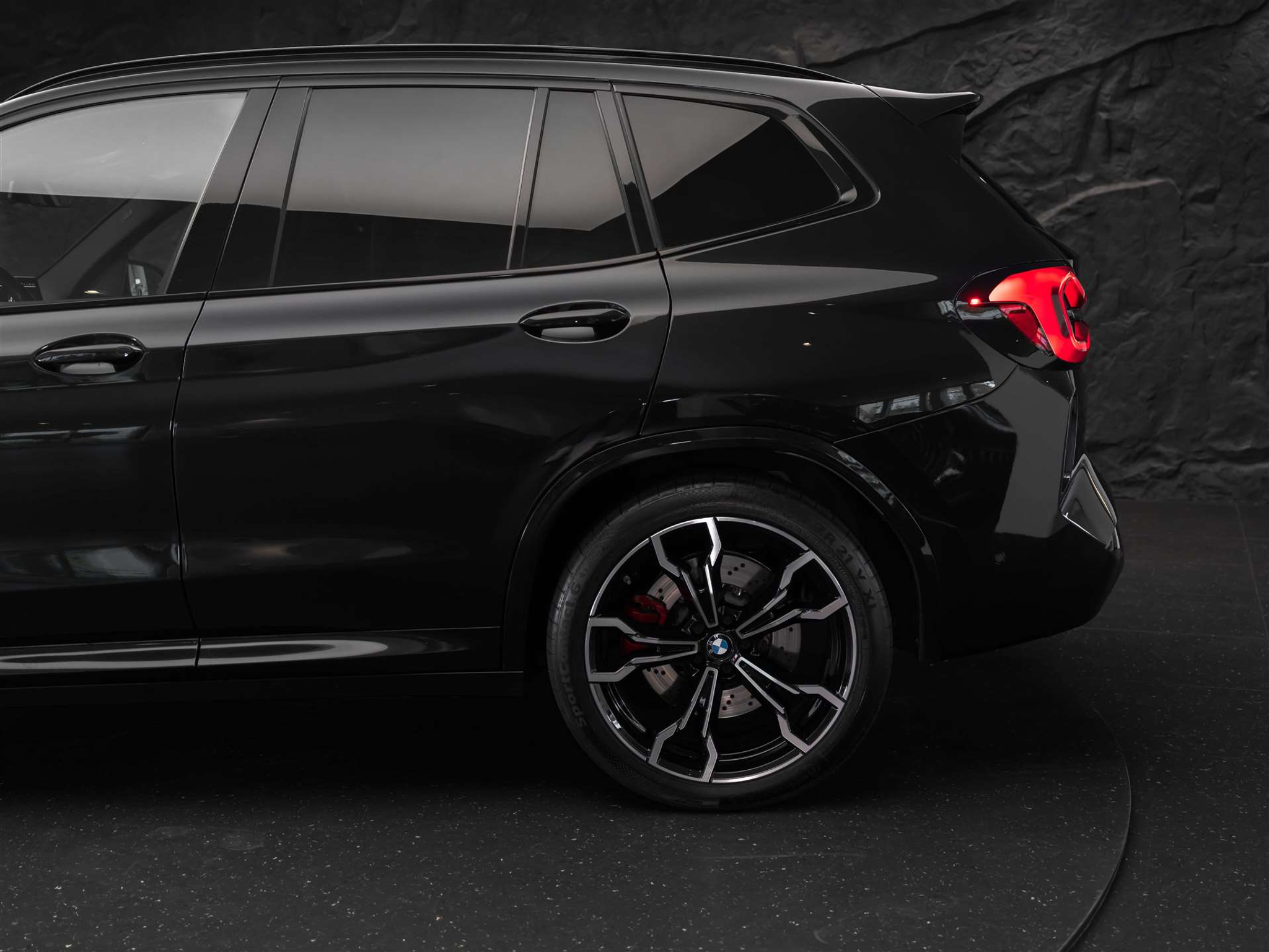 listing desktop thumbnail image 19