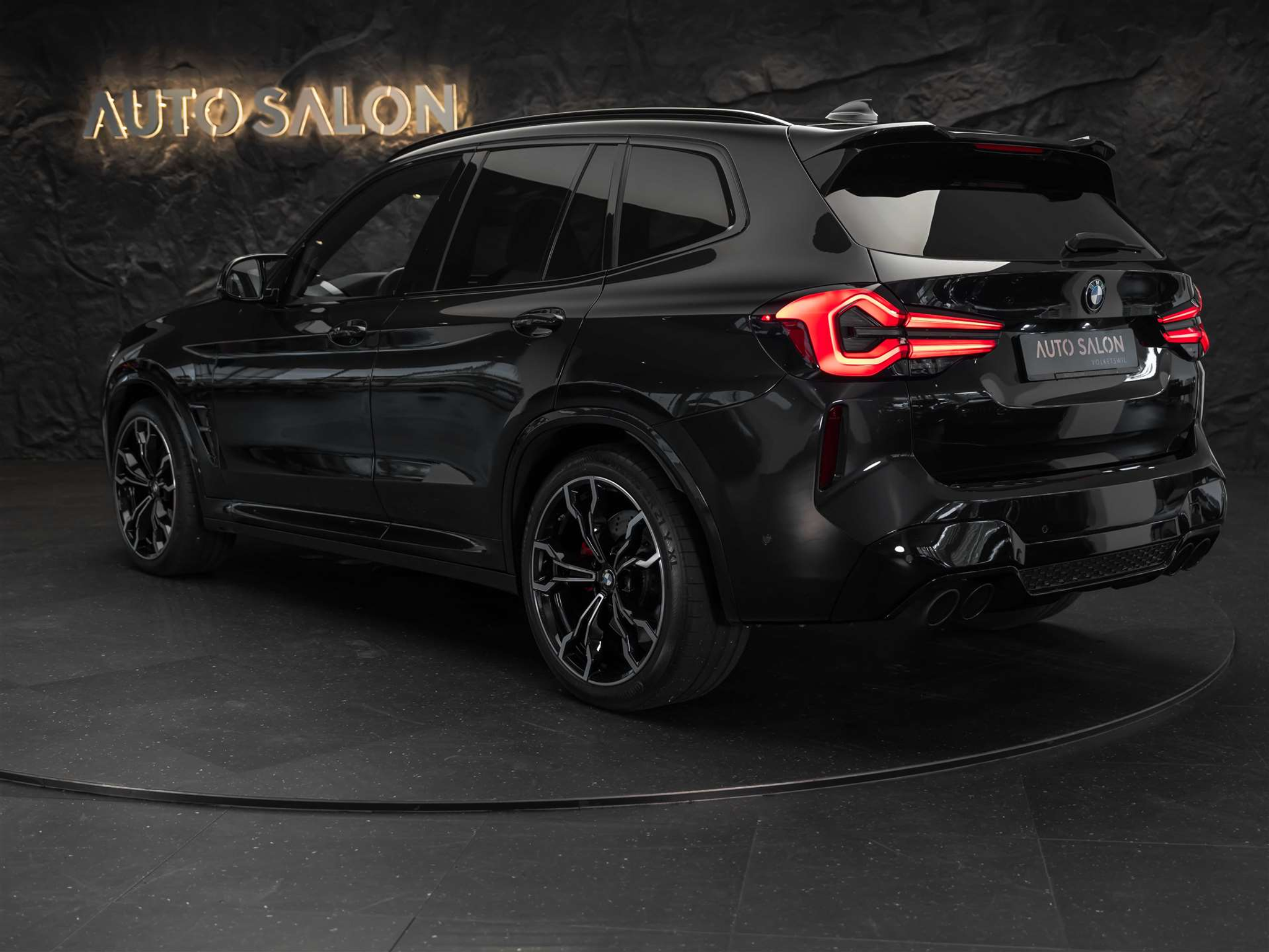 listing desktop thumbnail image 3