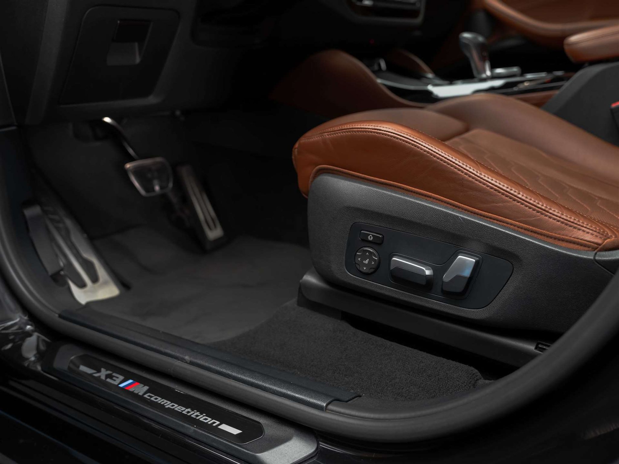 listing desktop thumbnail image 12