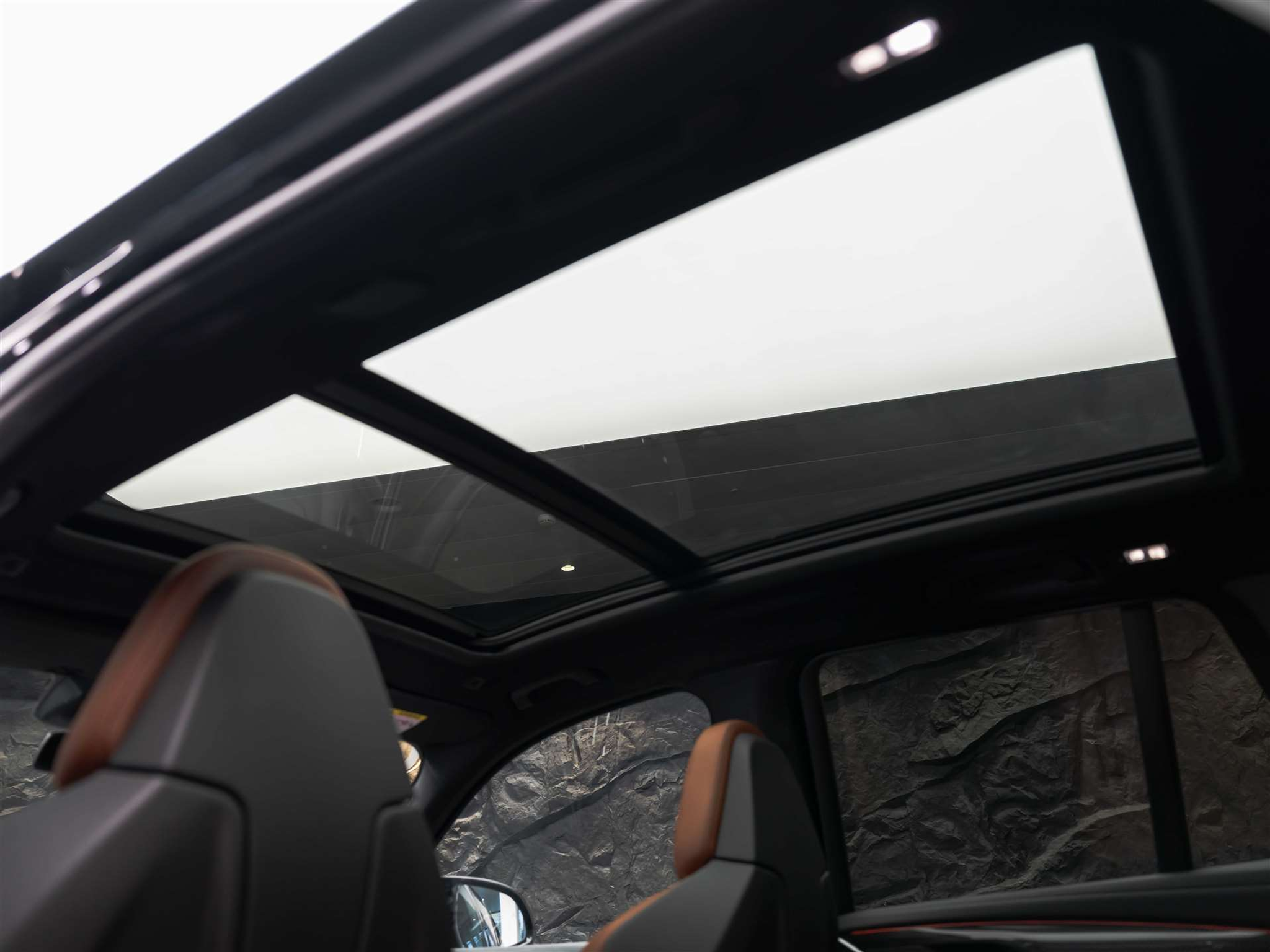 listing desktop thumbnail image 30