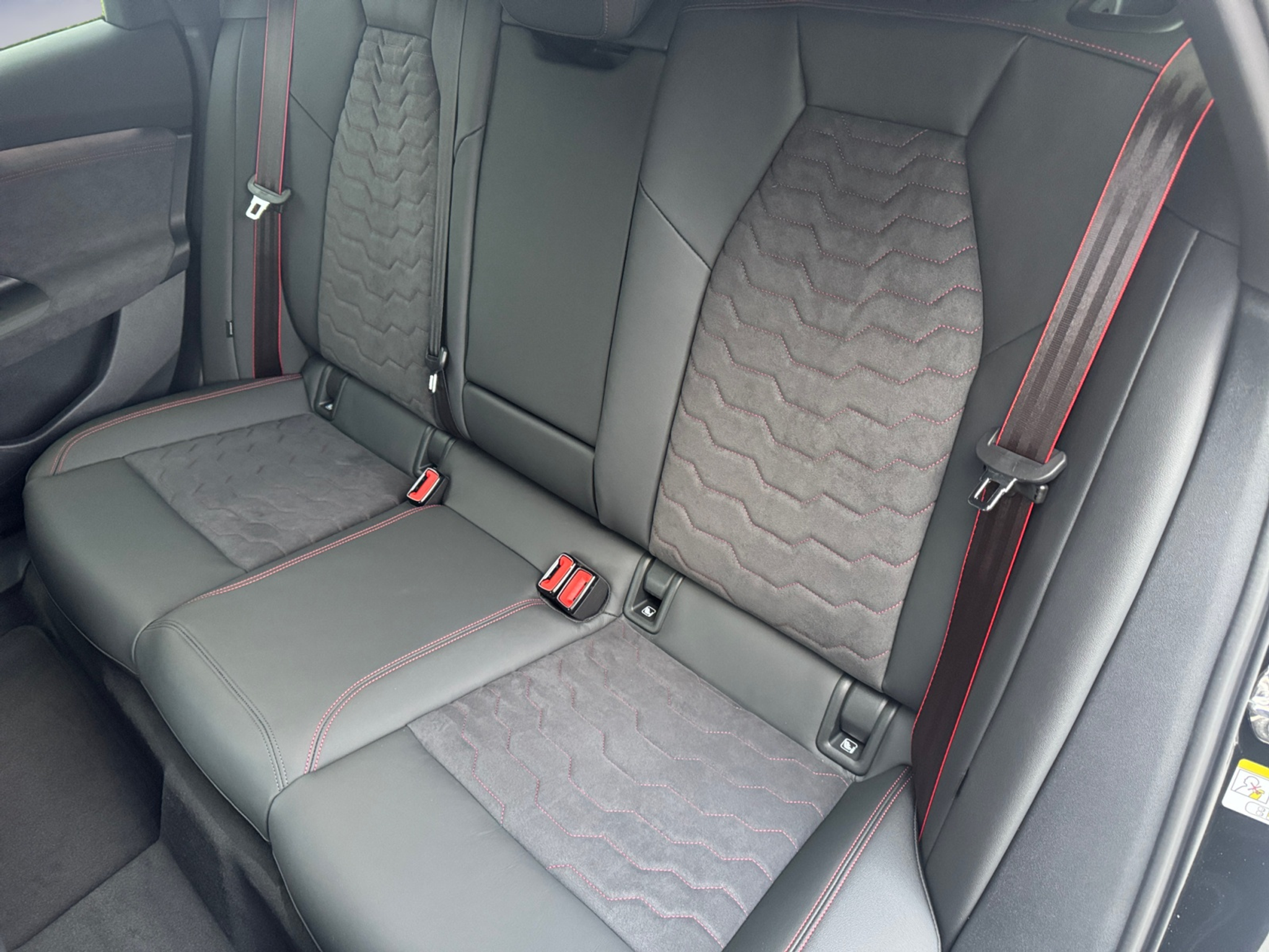 listing desktop thumbnail image 12