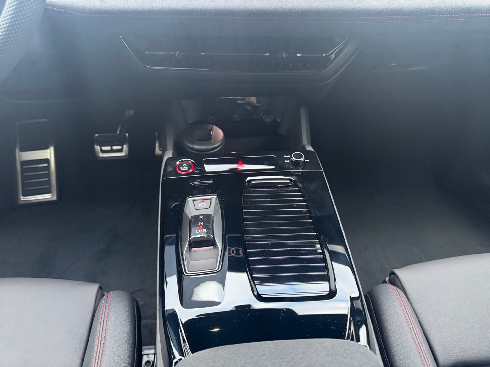 listing desktop thumbnail image 10