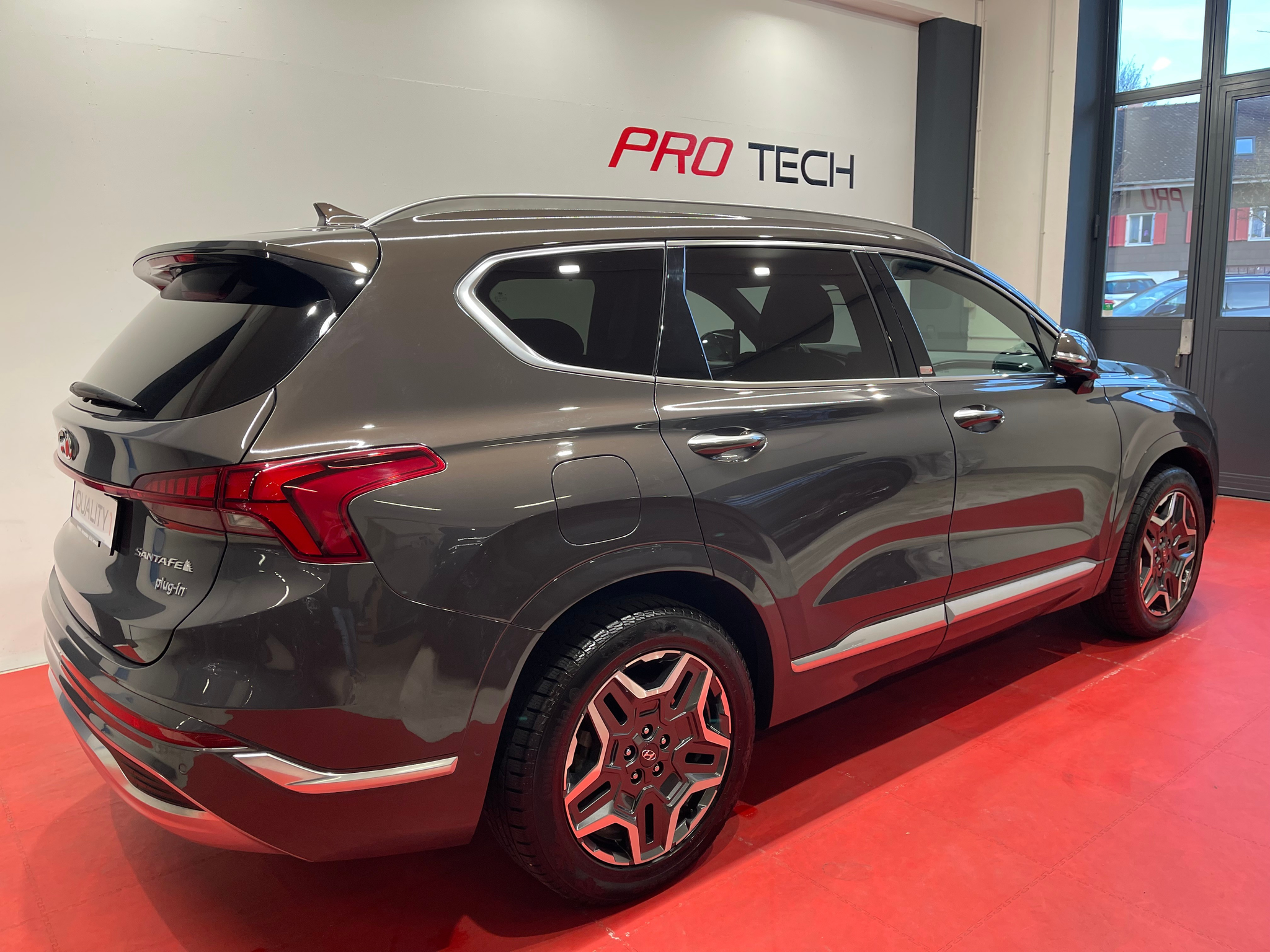 listing desktop thumbnail image 5