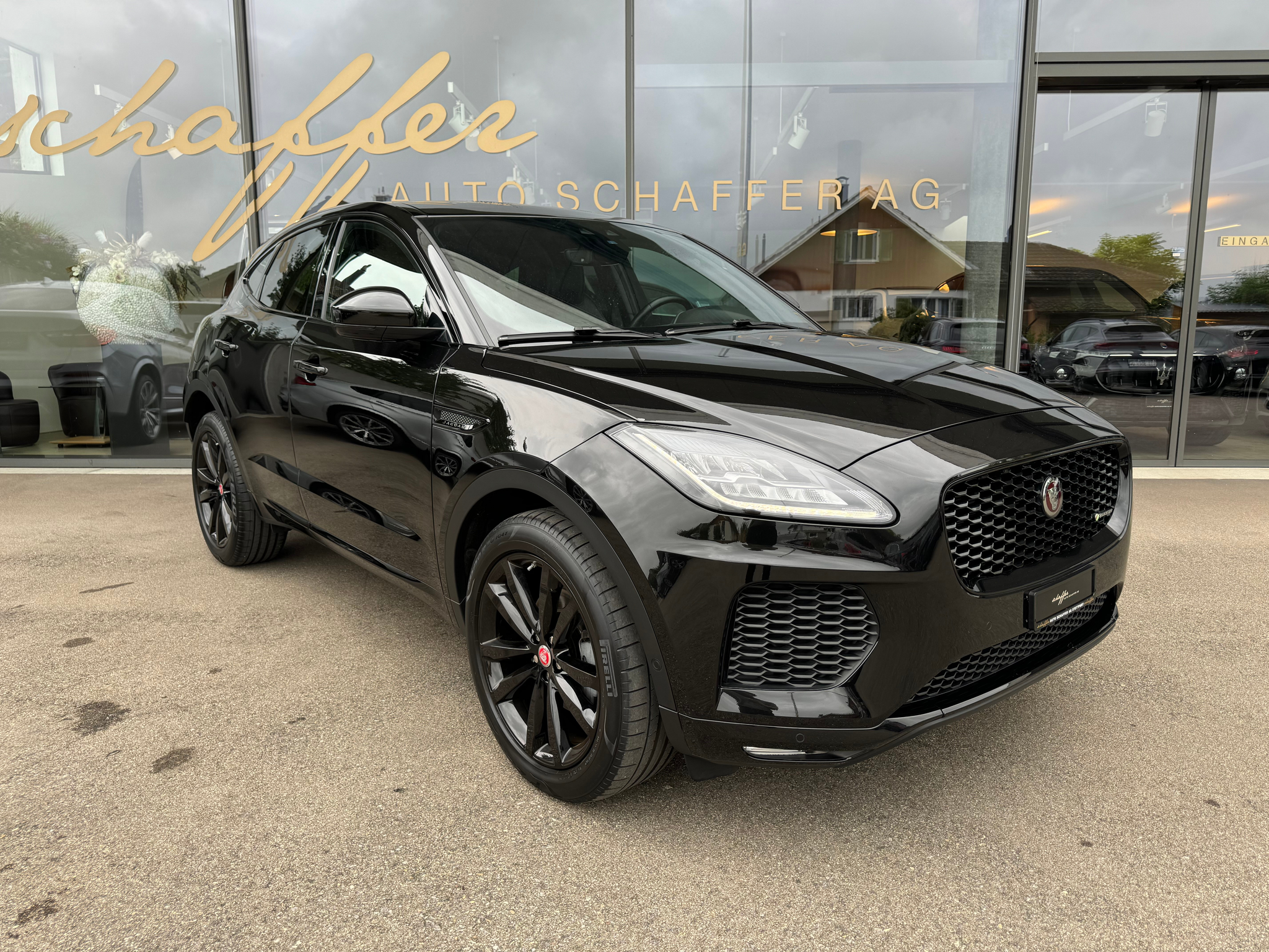 listing desktop thumbnail image 3