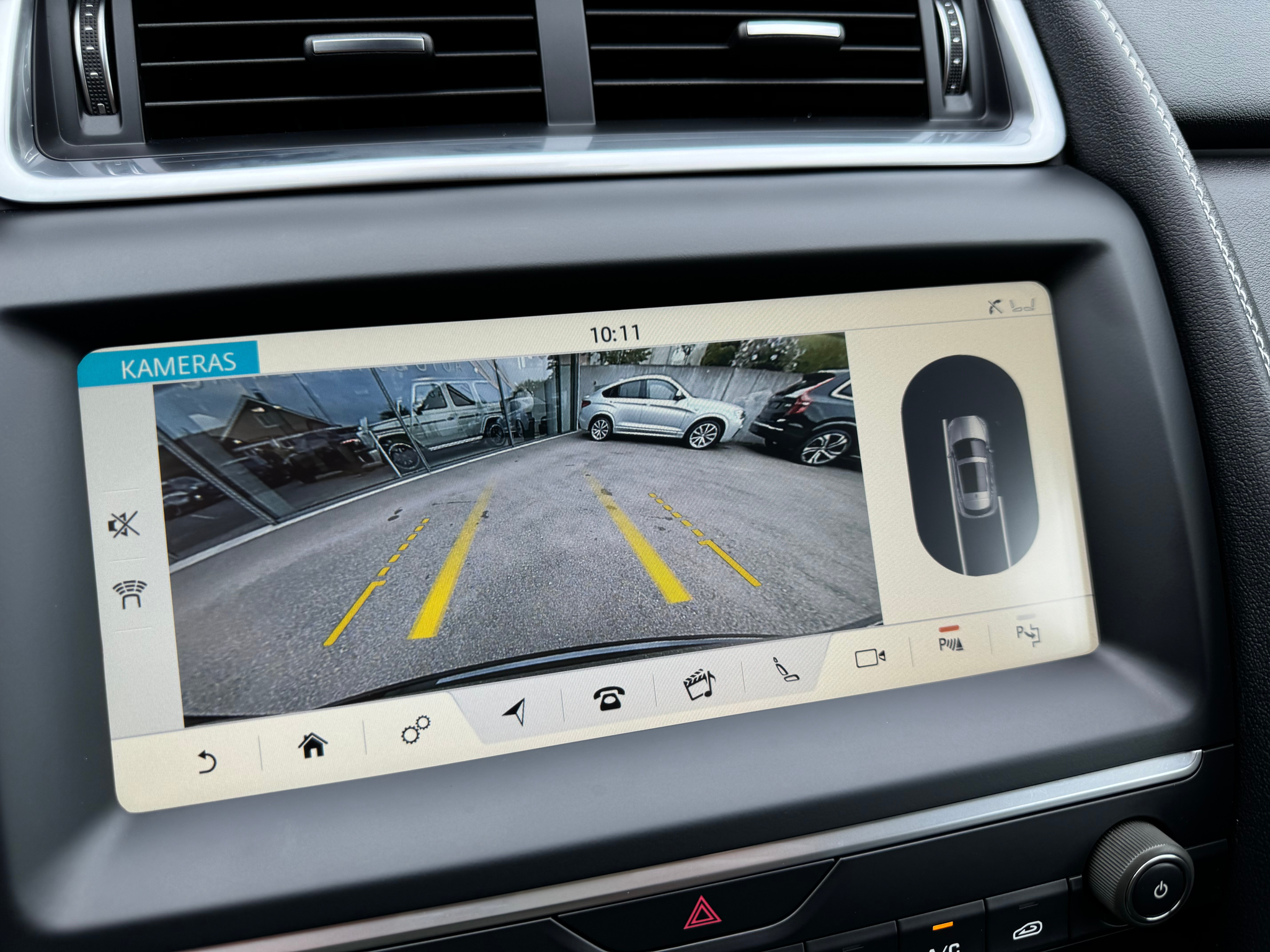 listing desktop thumbnail image 12
