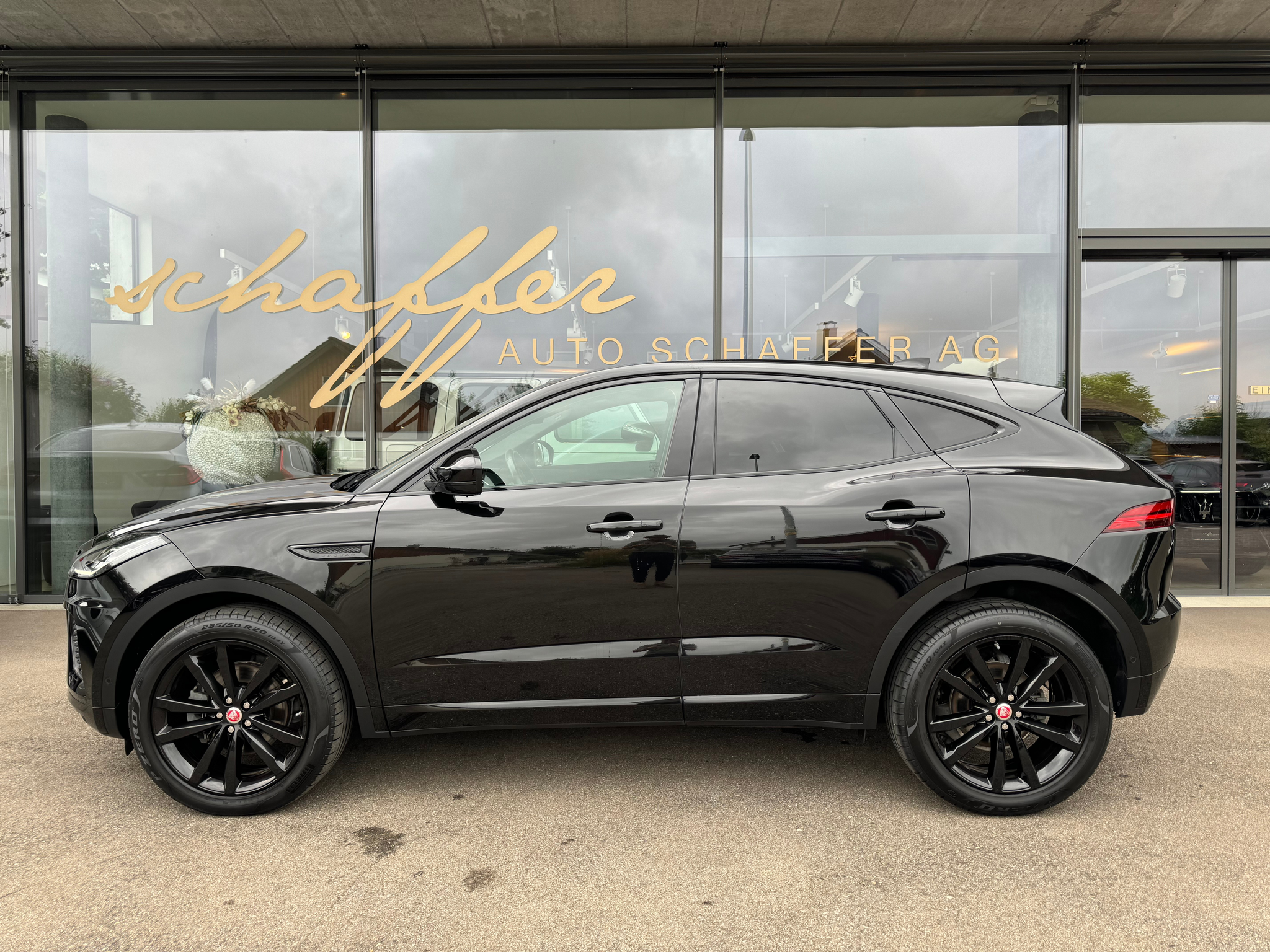 listing desktop thumbnail image 4