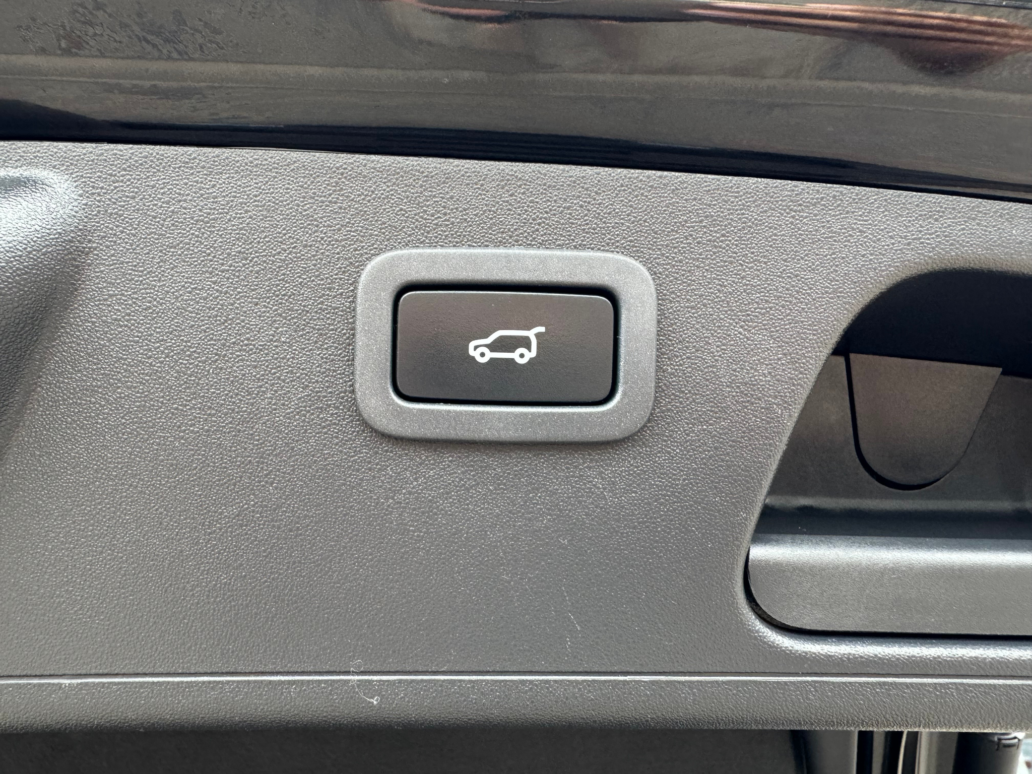 listing desktop thumbnail image 14