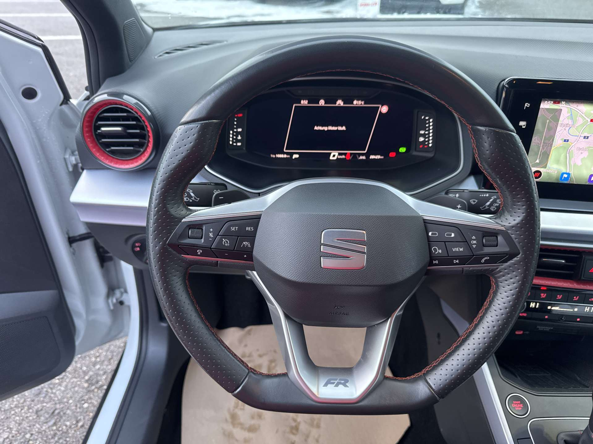 listing desktop thumbnail image 15