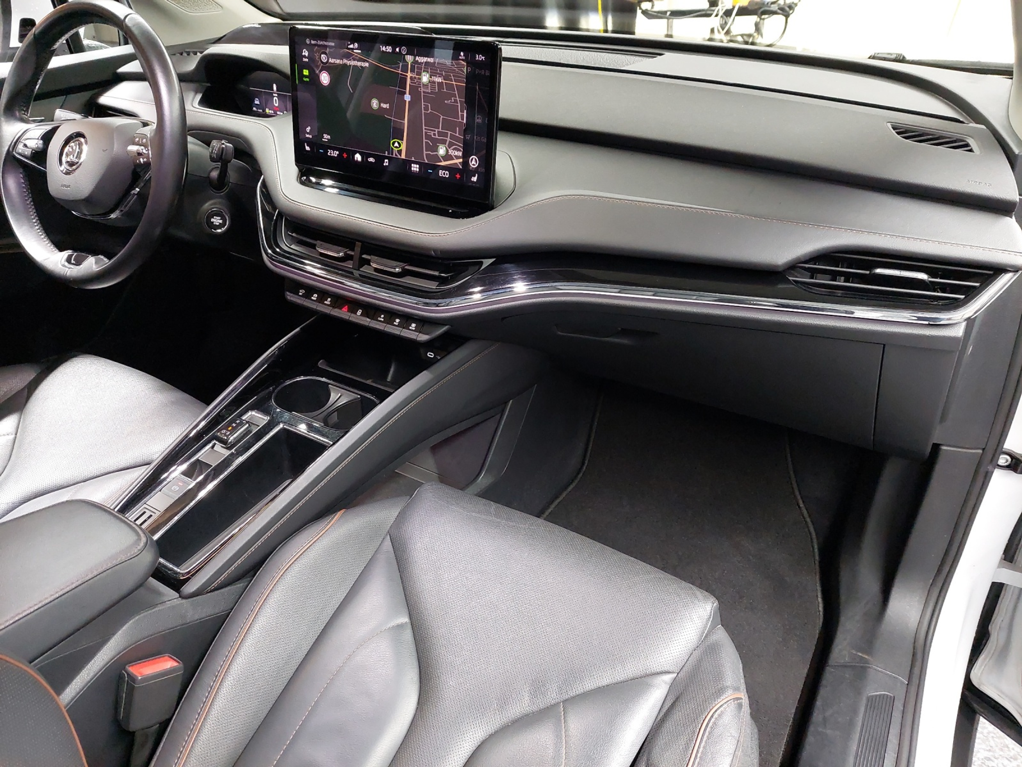 listing desktop thumbnail image 9