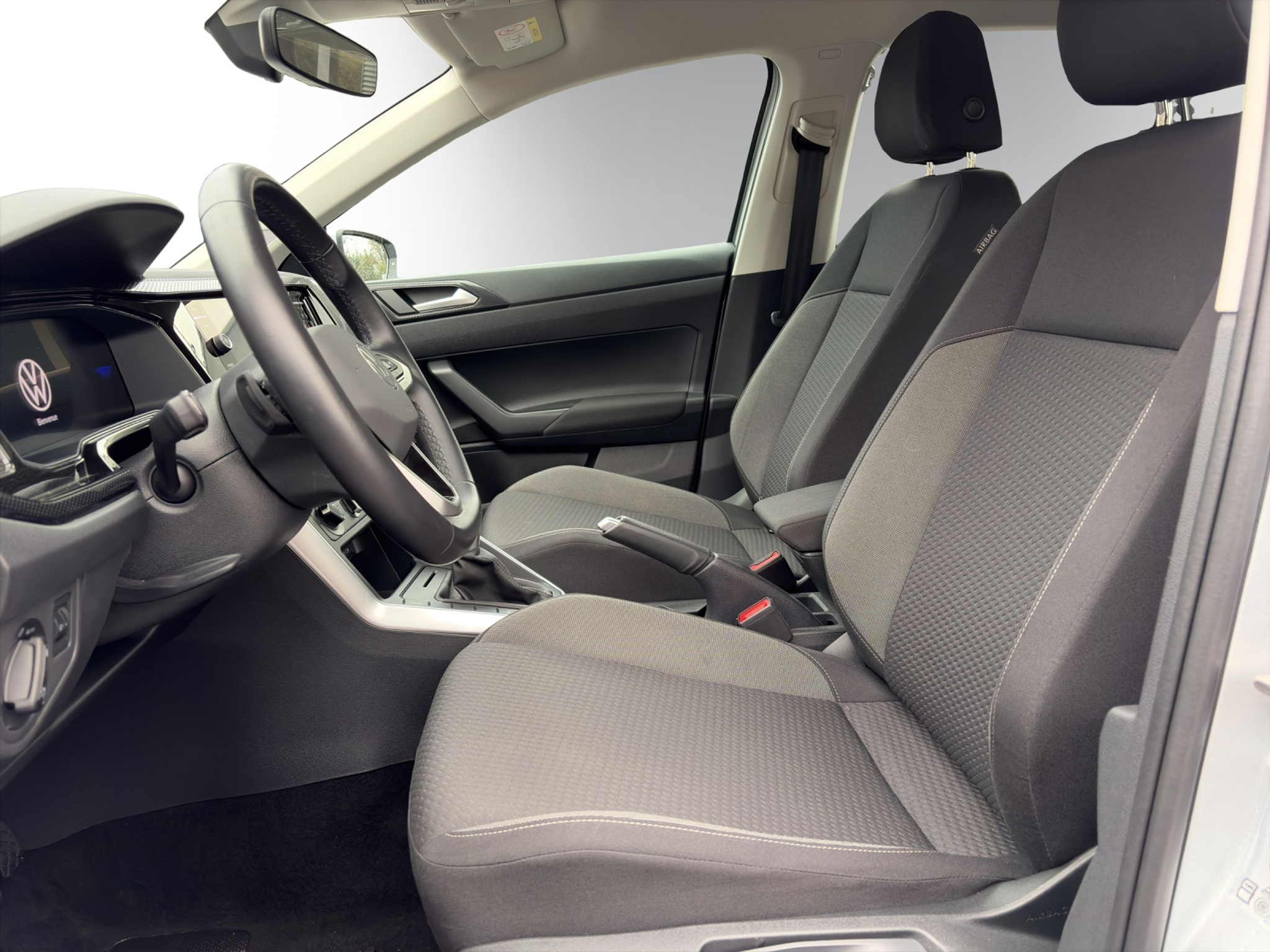 listing desktop thumbnail image 8