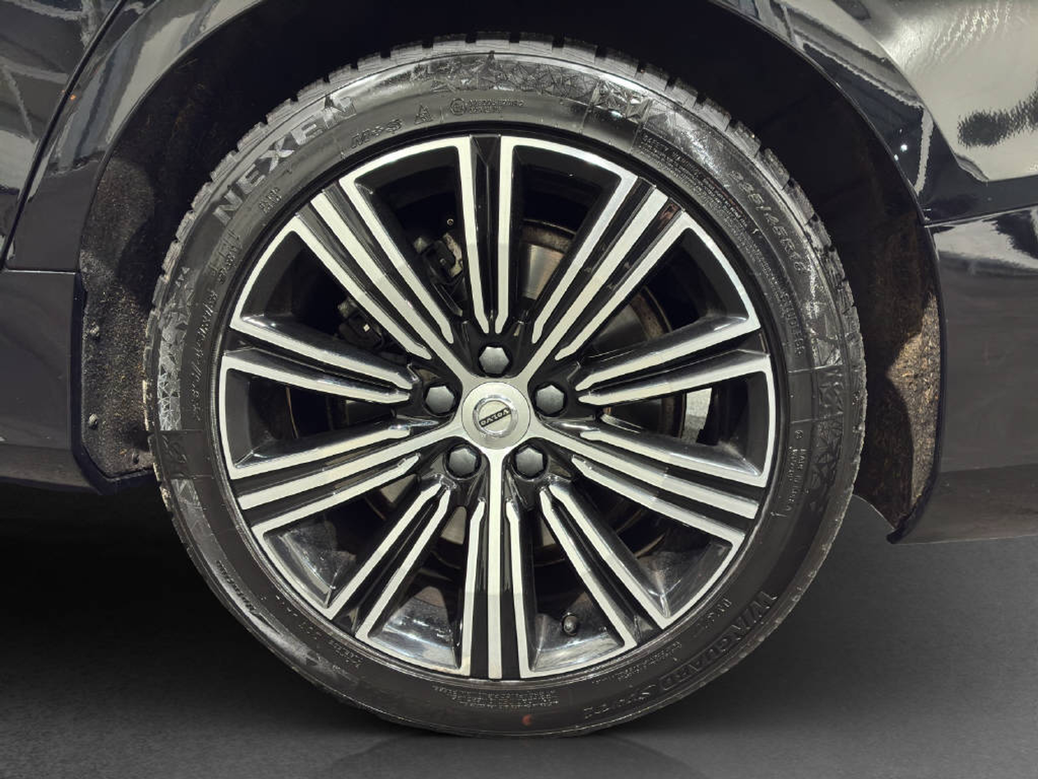 listing desktop thumbnail image 14