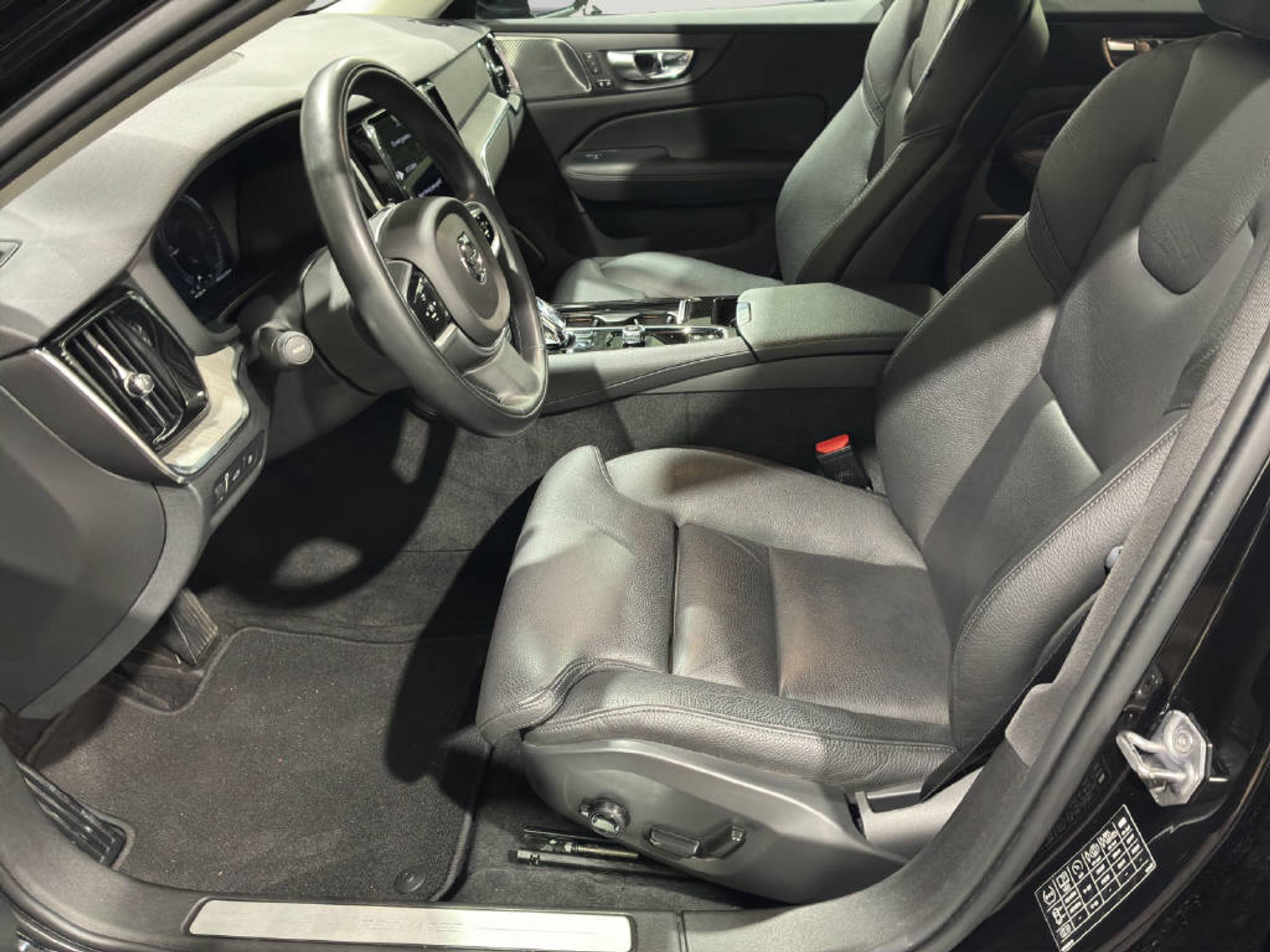 listing desktop thumbnail image 5