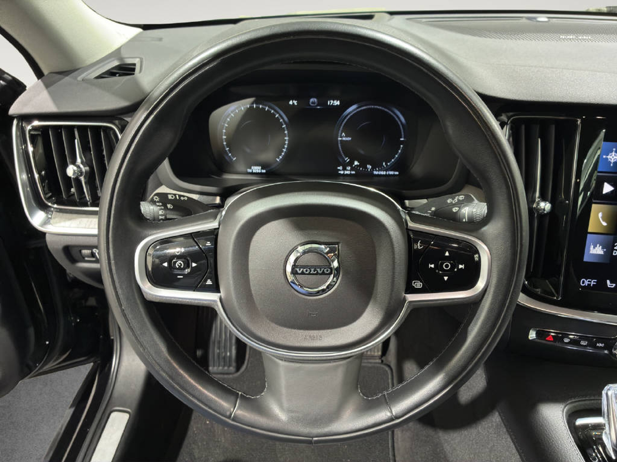 listing desktop thumbnail image 7