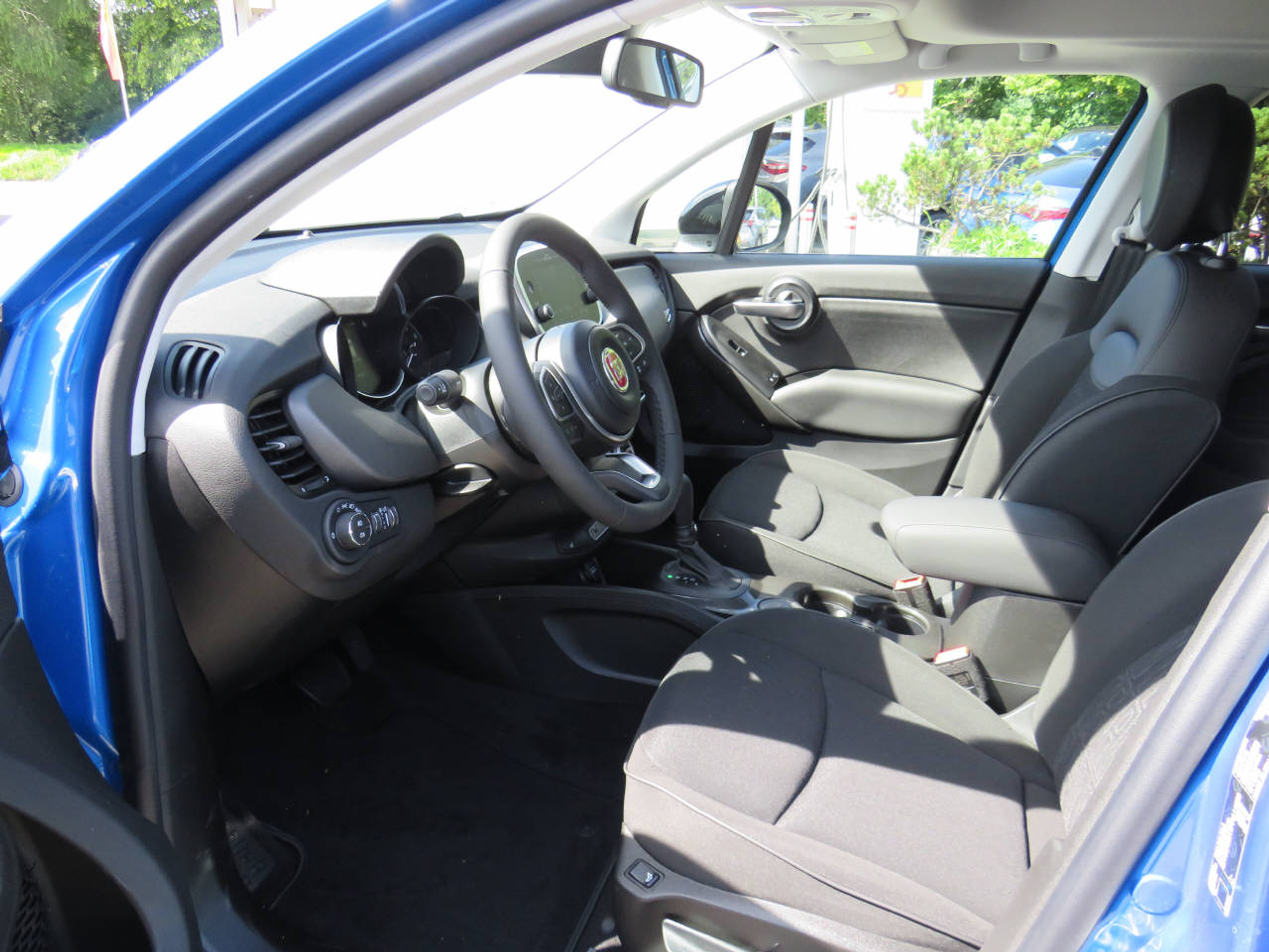 listing desktop thumbnail image 12