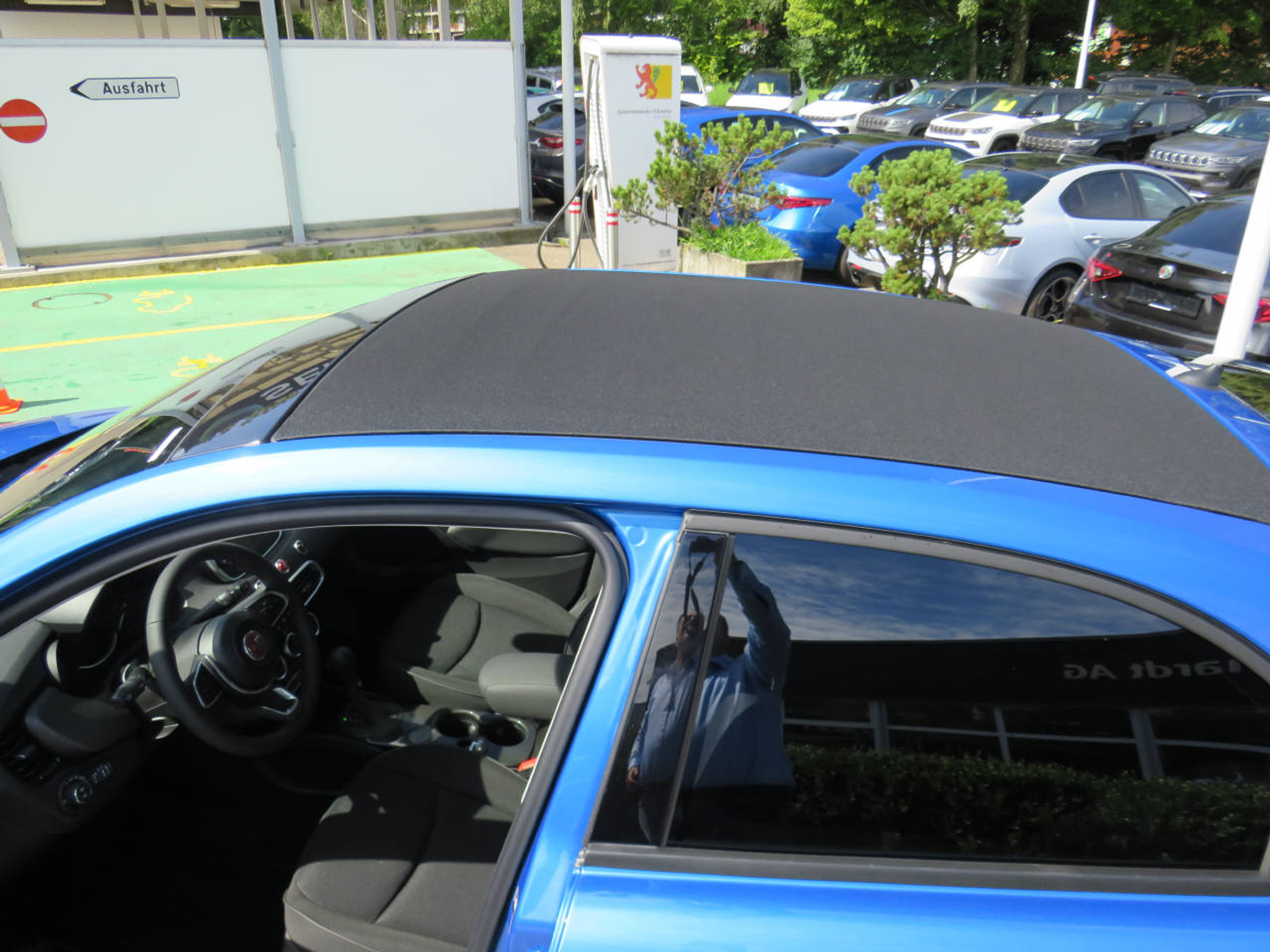 listing desktop thumbnail image 6