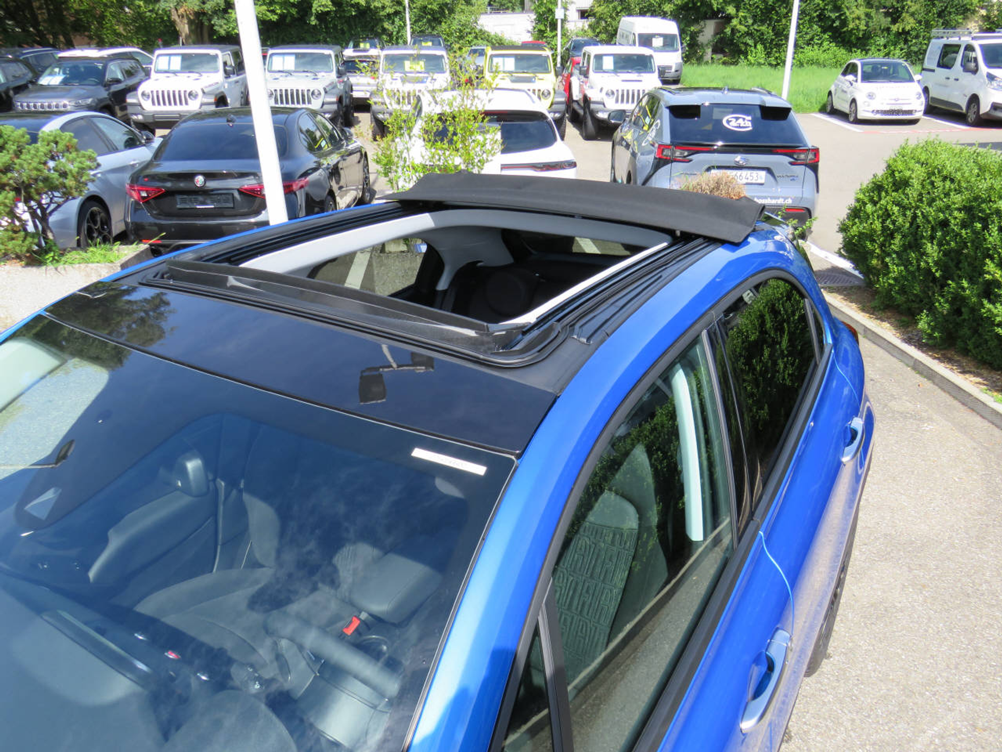 listing desktop thumbnail image 5