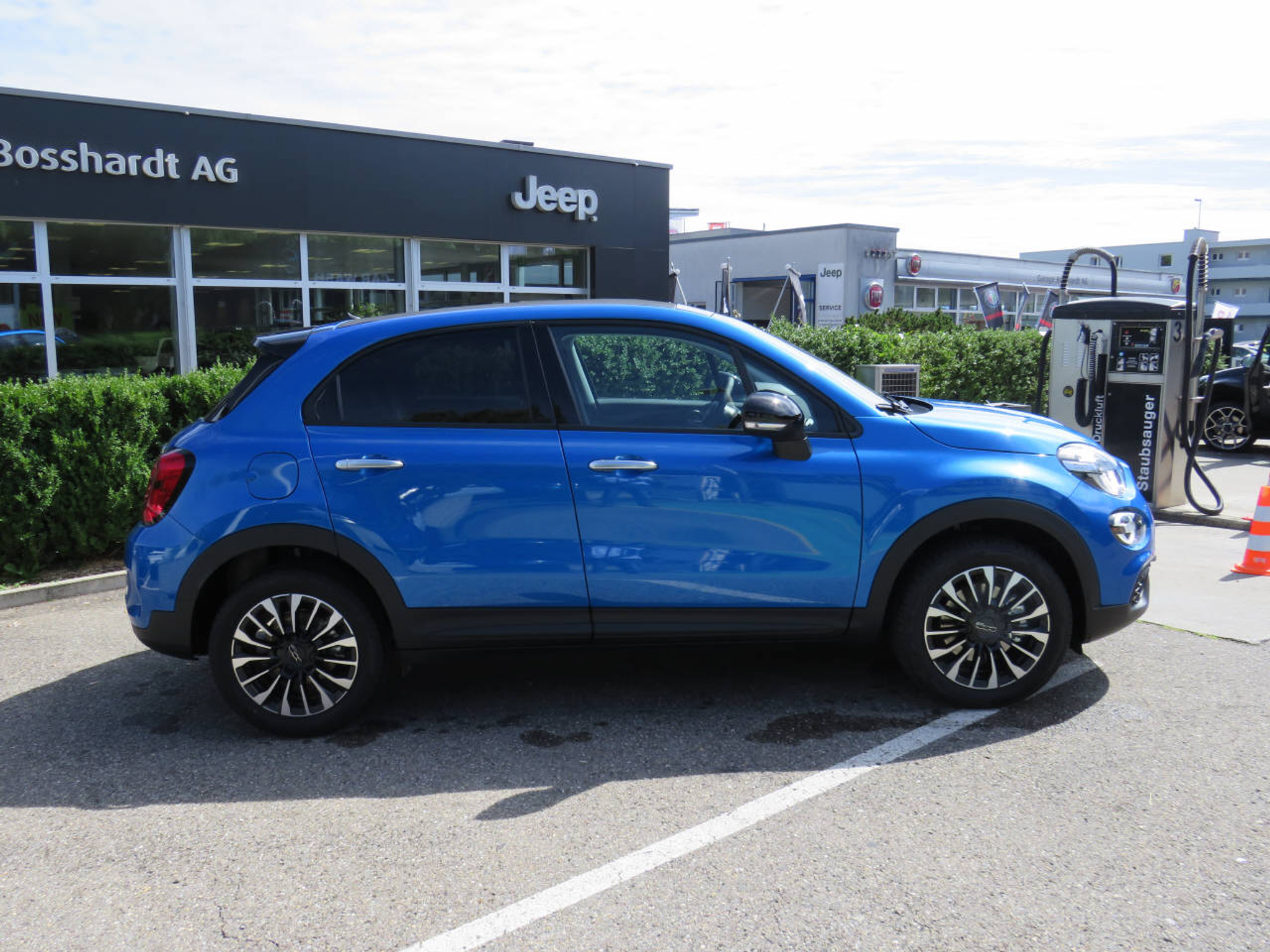 listing desktop thumbnail image 7