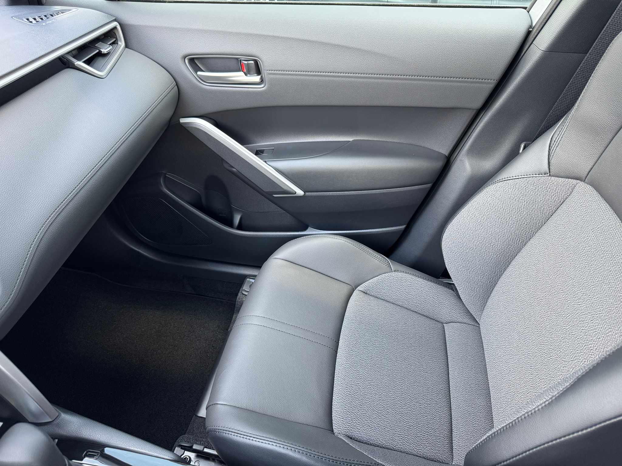 listing desktop thumbnail image 12