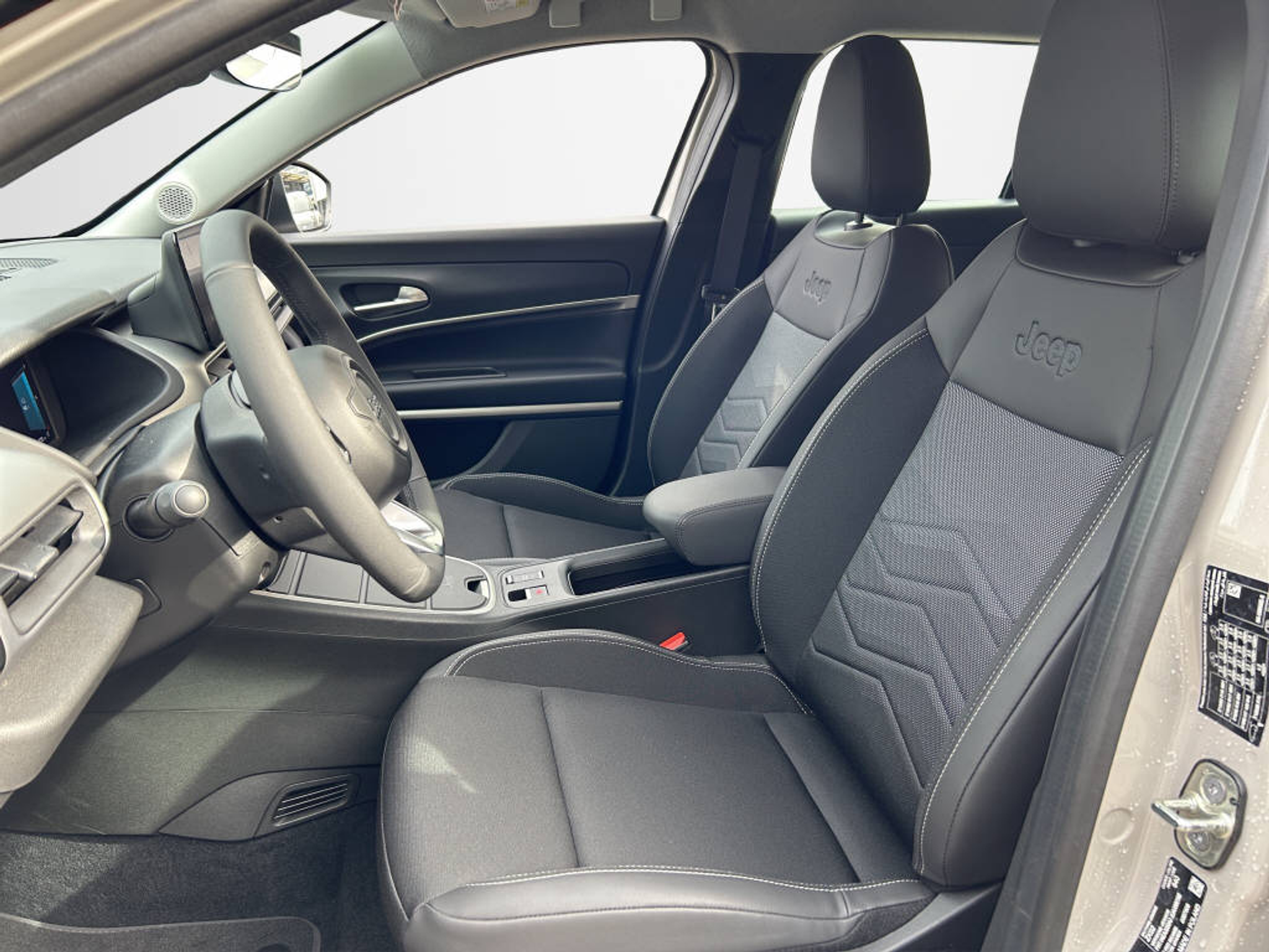 listing desktop thumbnail image 5