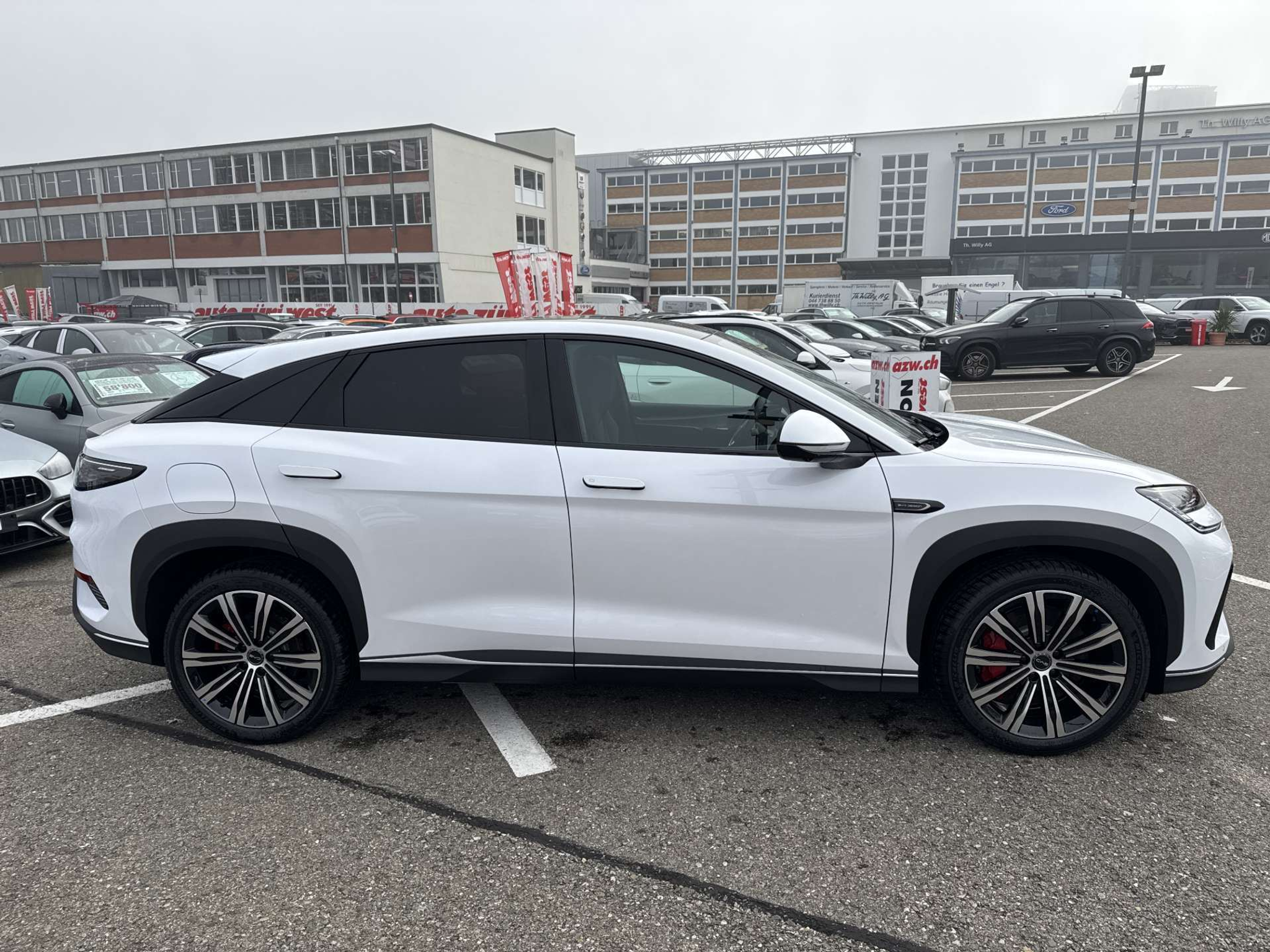 listing desktop thumbnail image 9