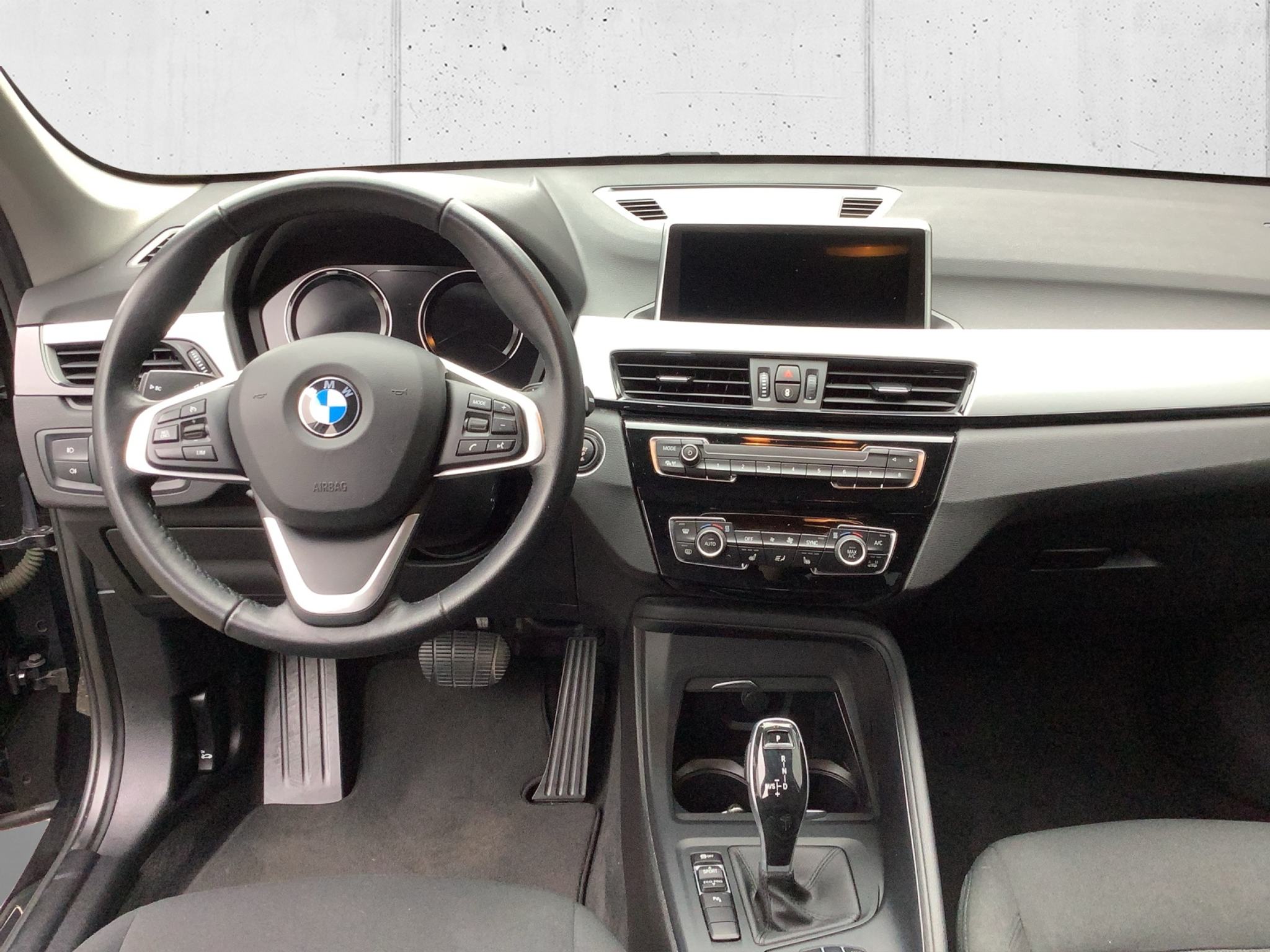 listing desktop thumbnail image 12