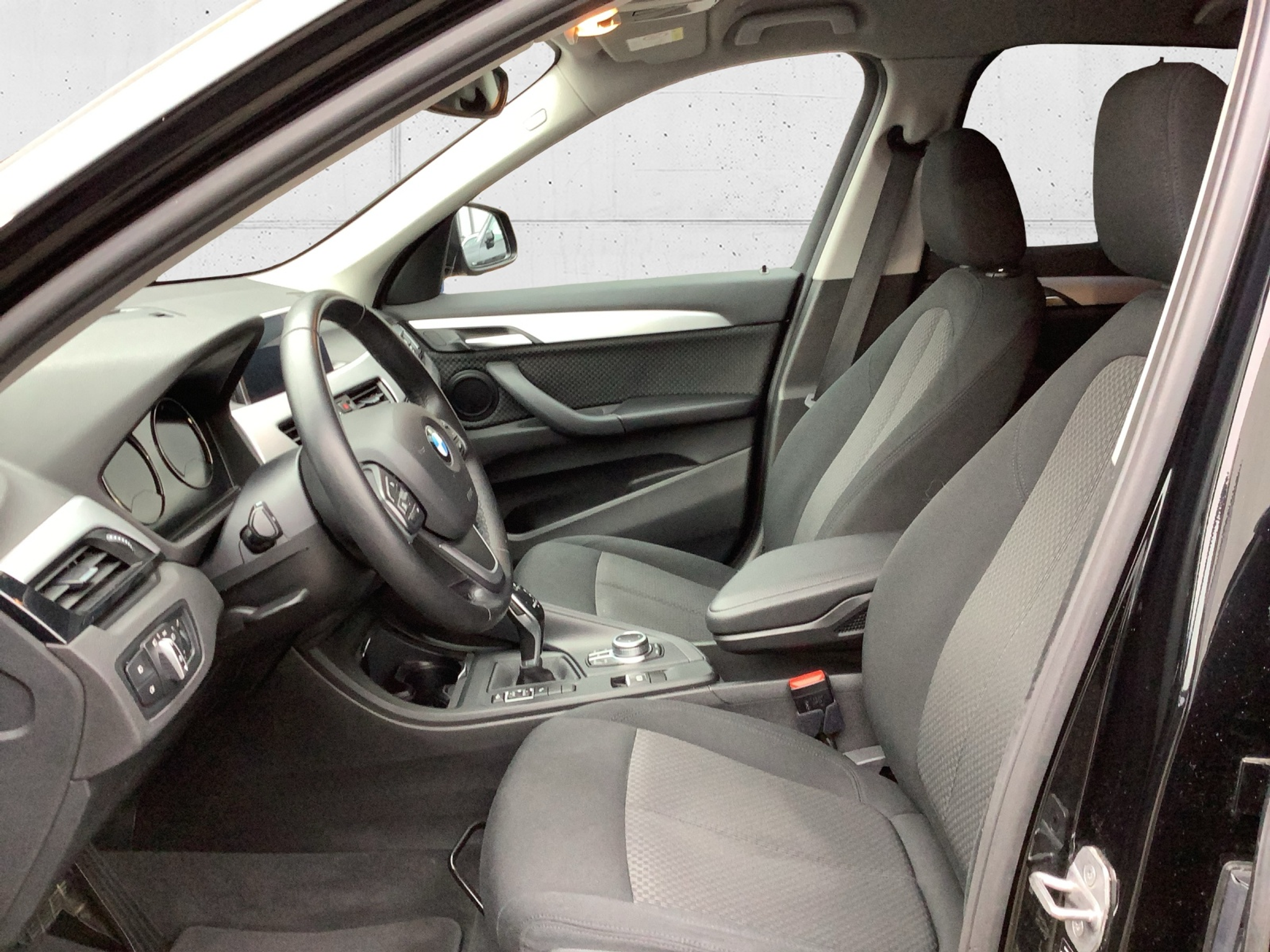 listing desktop thumbnail image 11