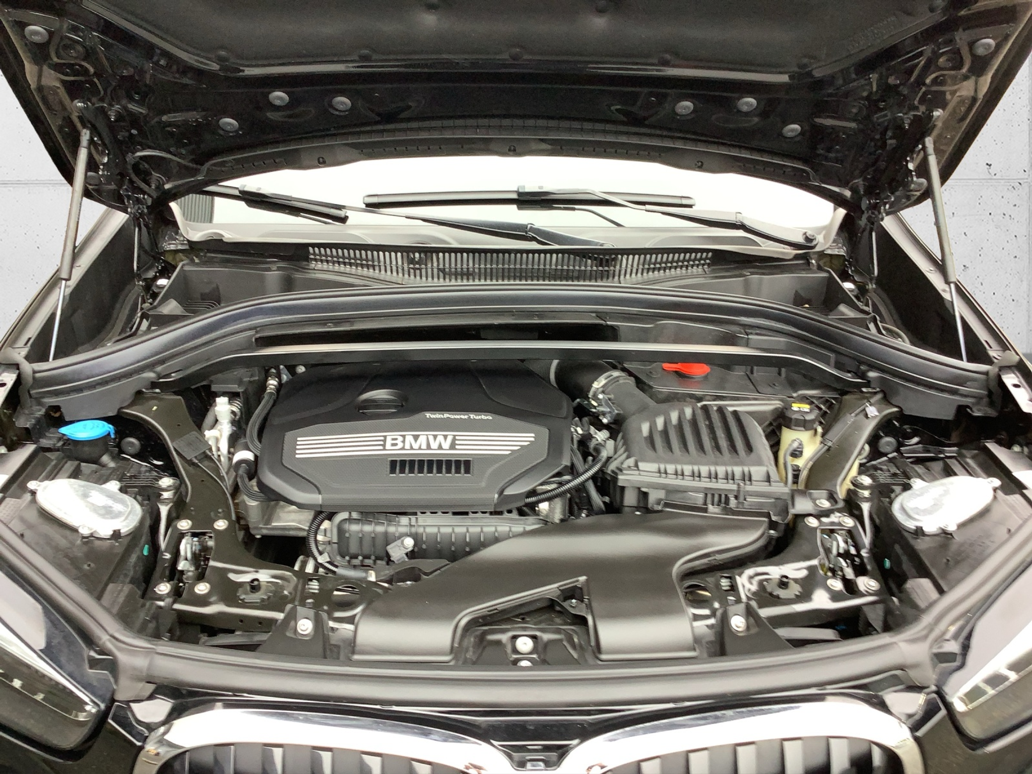 listing desktop thumbnail image 9