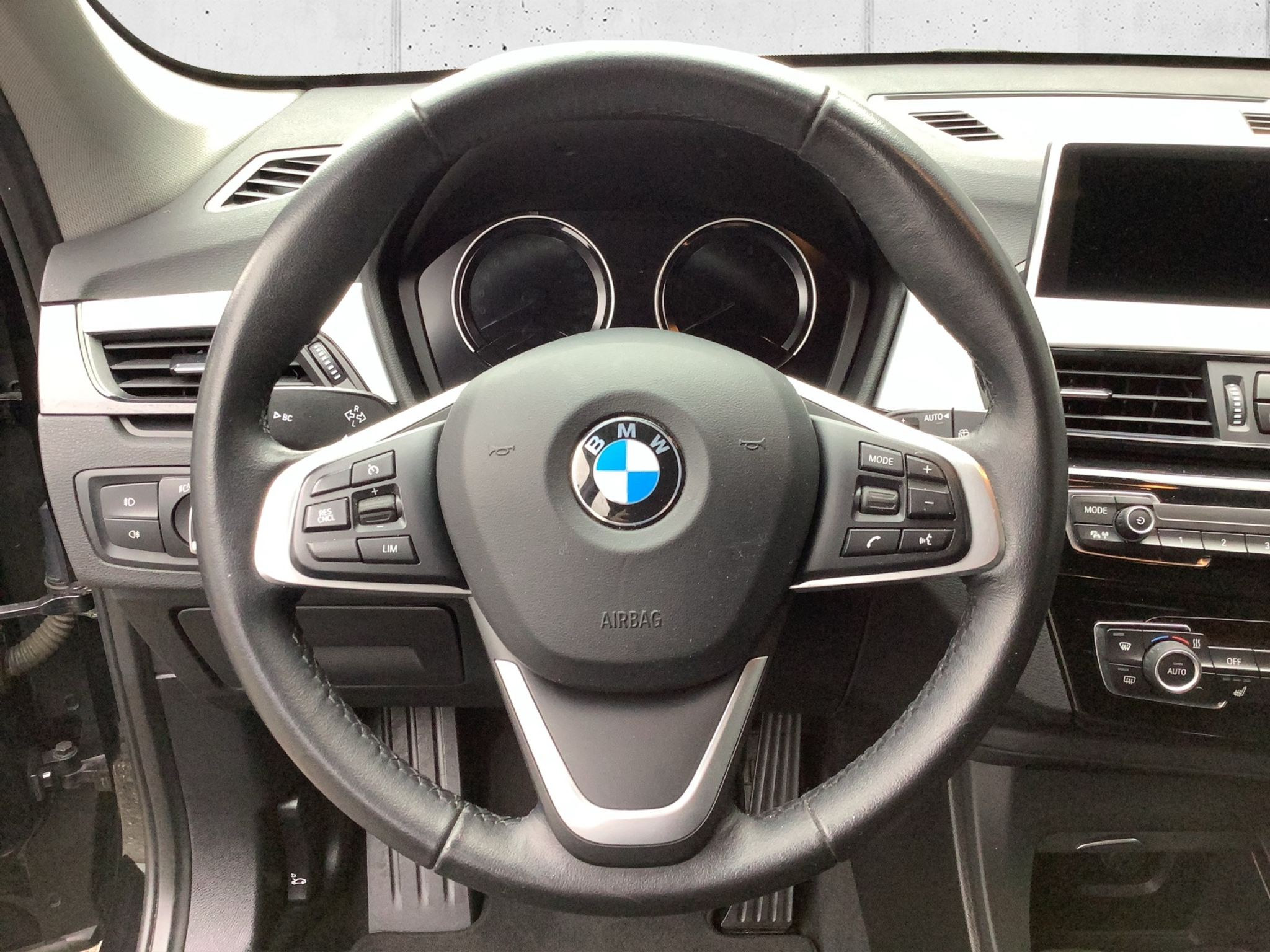 listing desktop thumbnail image 13