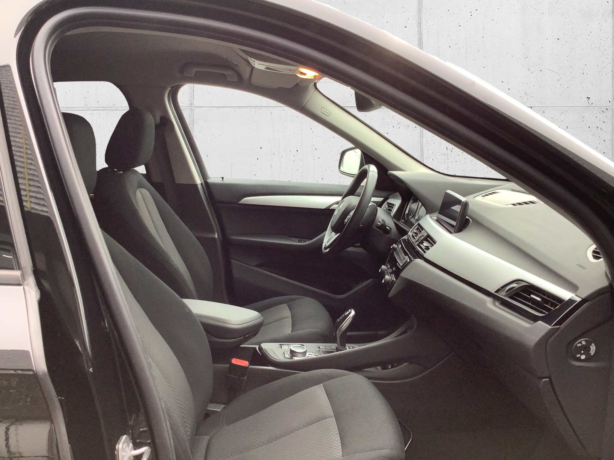 listing desktop thumbnail image 17