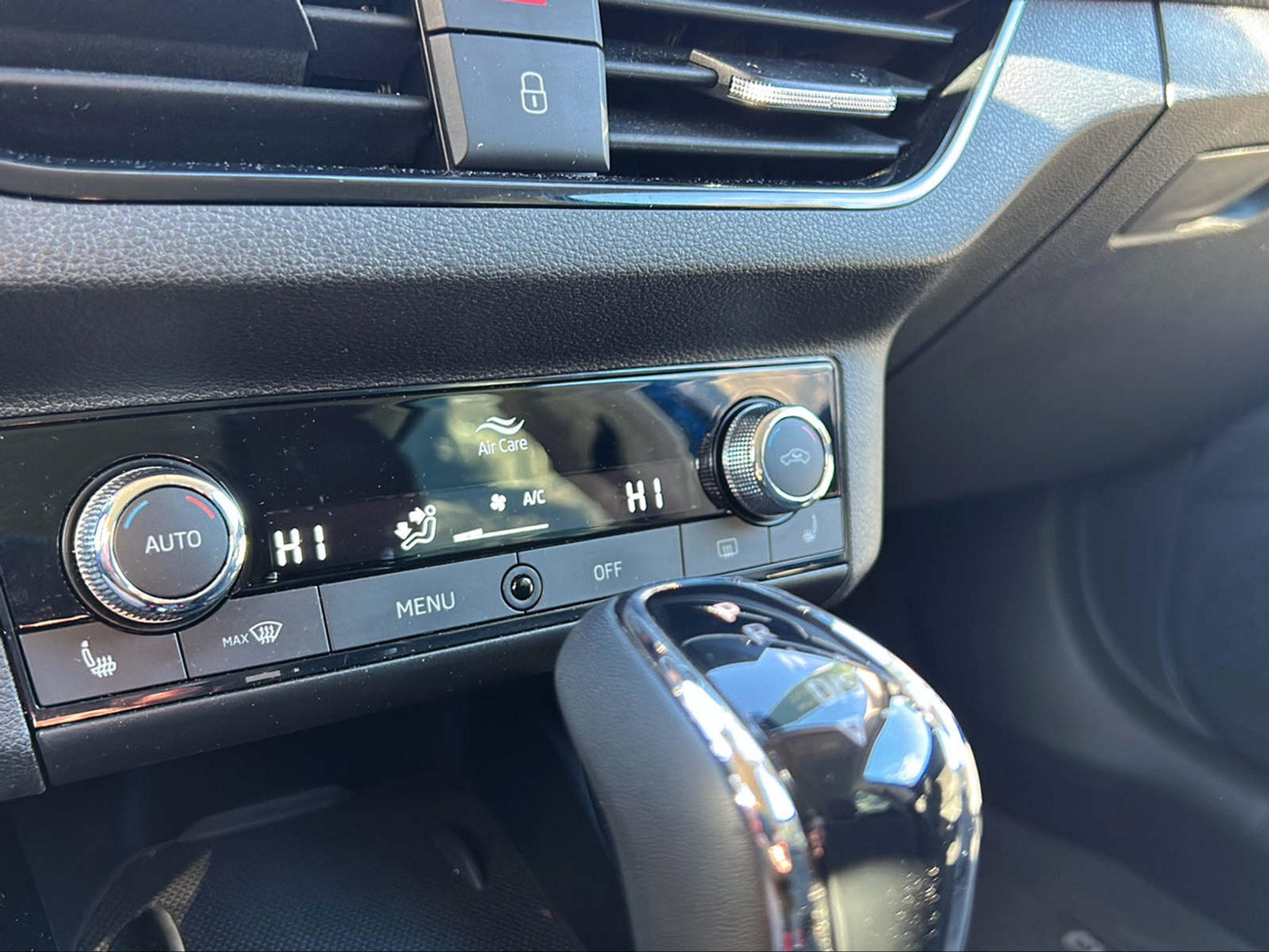 listing desktop thumbnail image 15