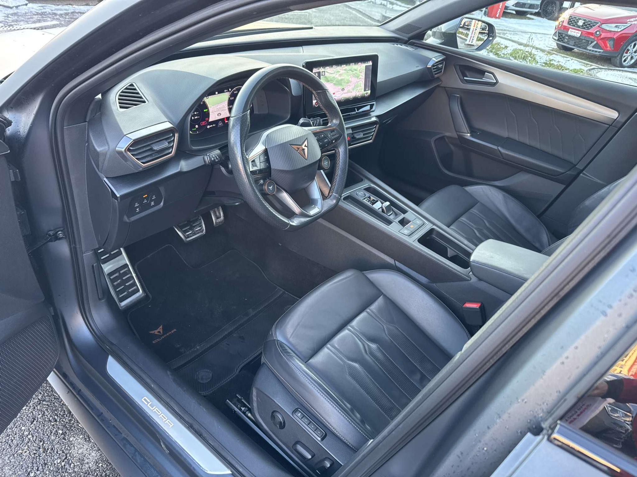 listing desktop thumbnail image 4