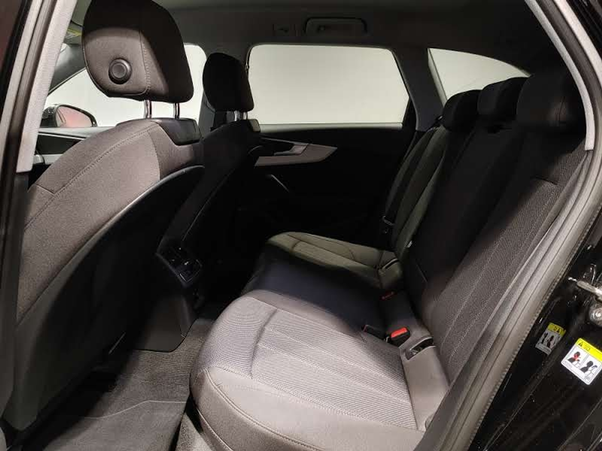 listing desktop thumbnail image 10